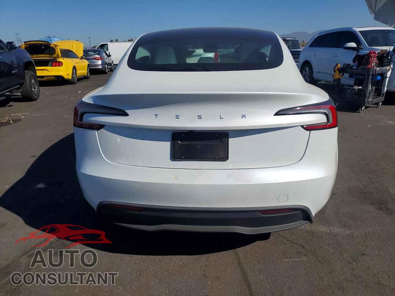 TESLA MODEL 3 2024 - 5YJ3E1EA2RF869655