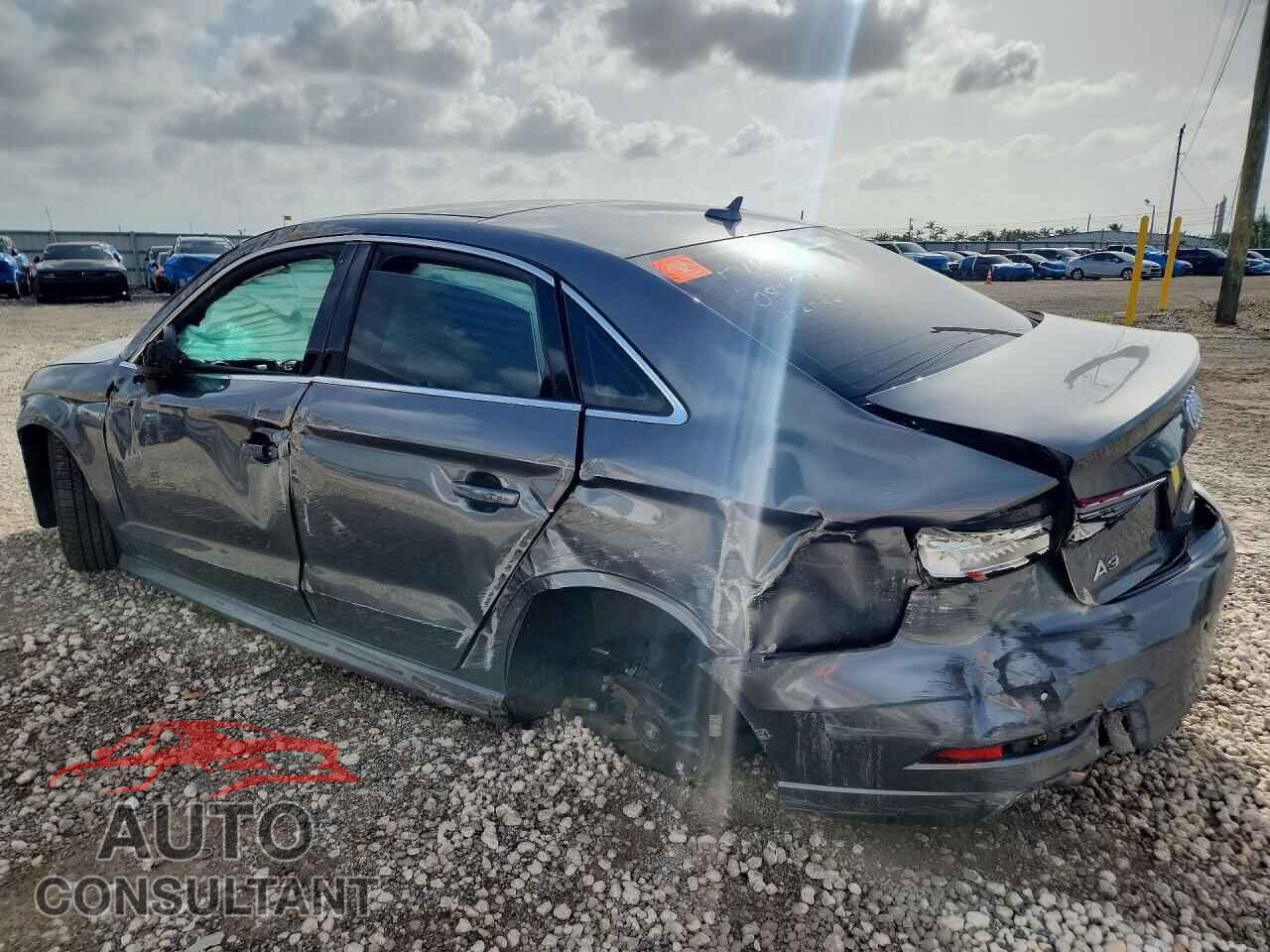 AUDI A3 2018 - WAUGUGFFXJ1084599