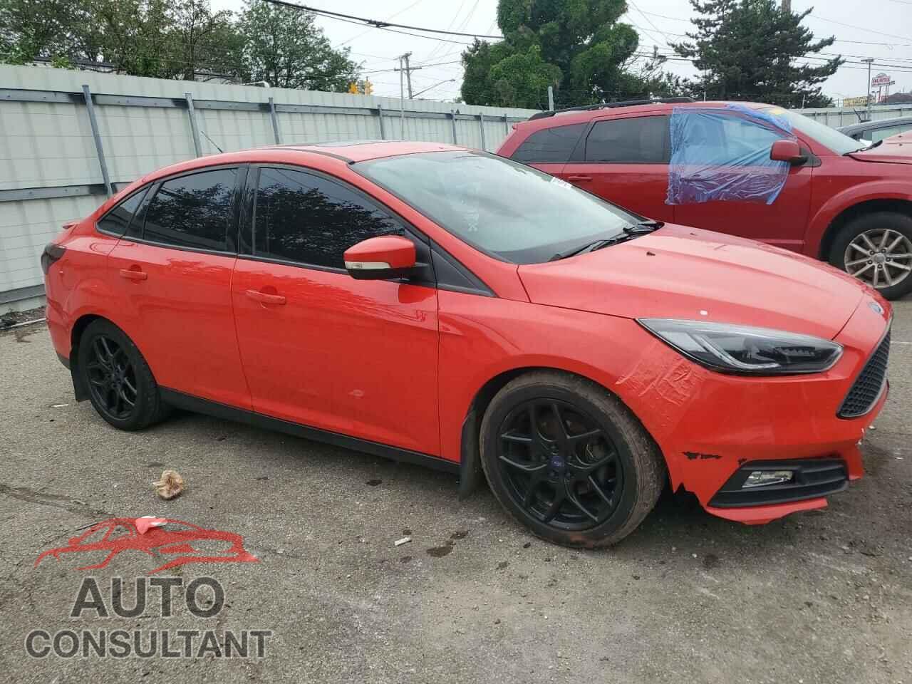FORD FOCUS 2015 - 1FADP3F29FL342759