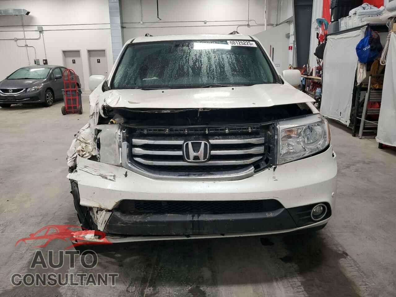 HONDA PILOT 2015 - 5FNYF4H97FB501389