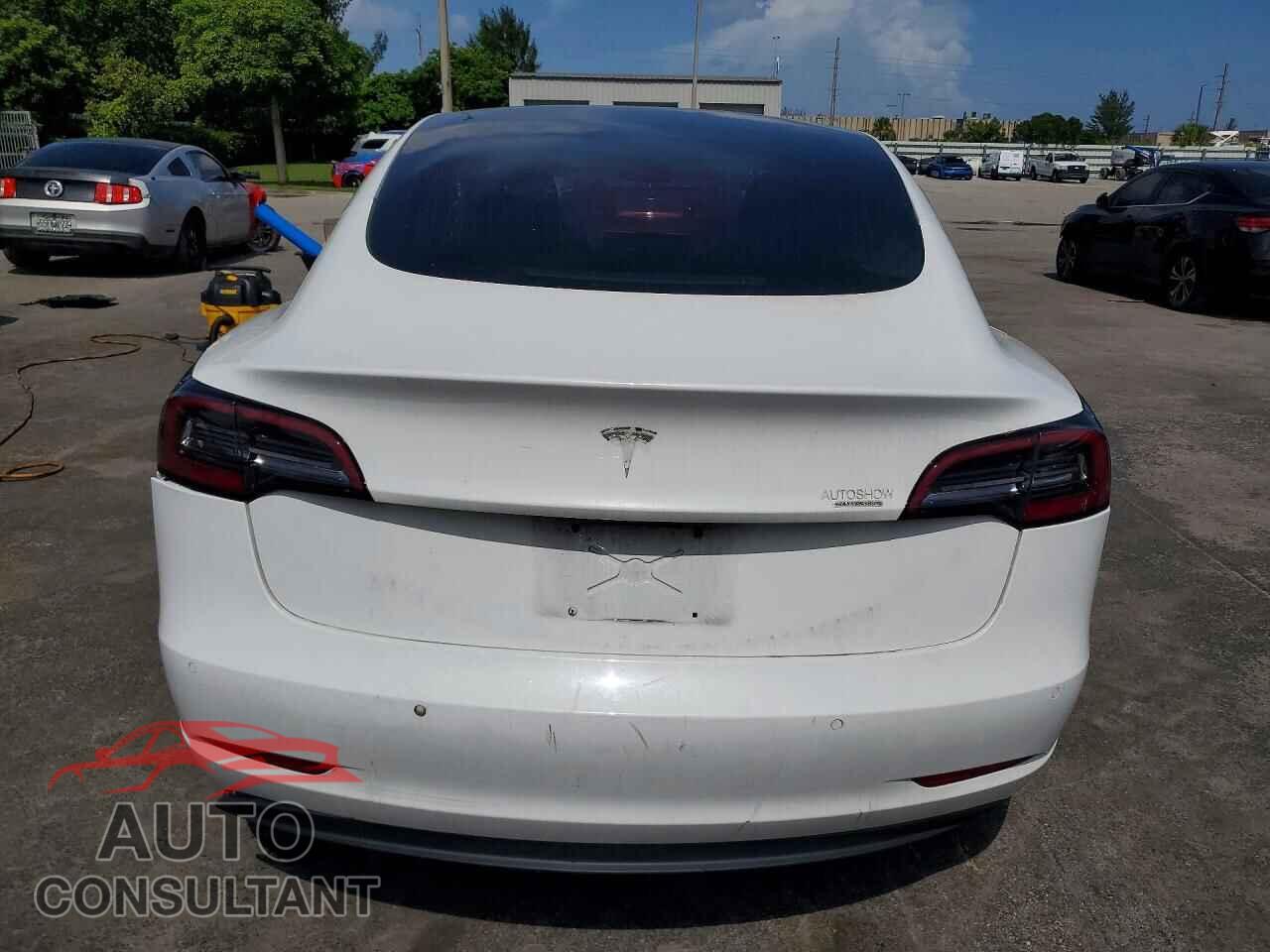 TESLA MODEL 3 2018 - 5YJ3E1EA7JF007505