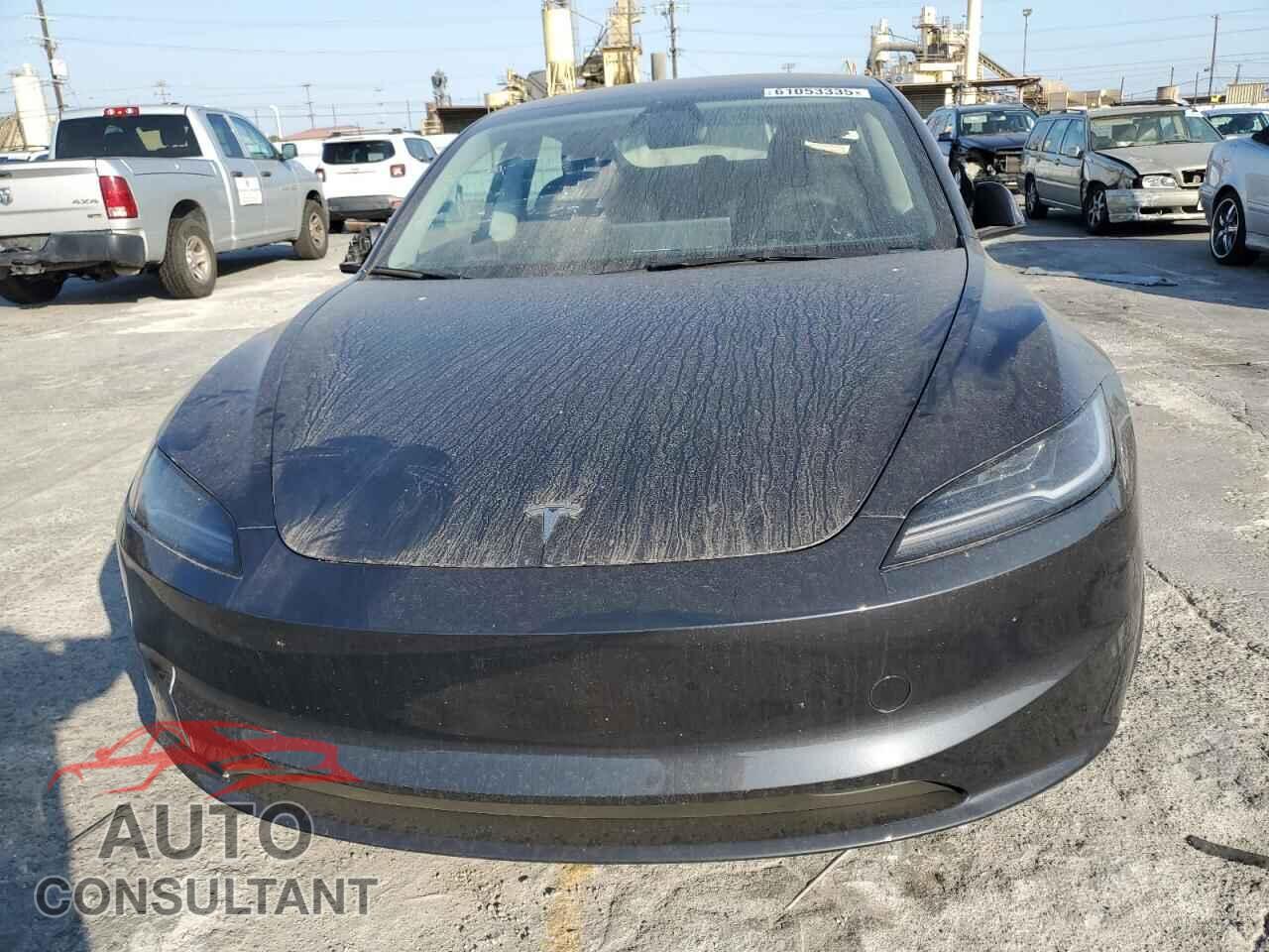 TESLA MODEL 3 2025 - 5YJ3E1EA8SF895604