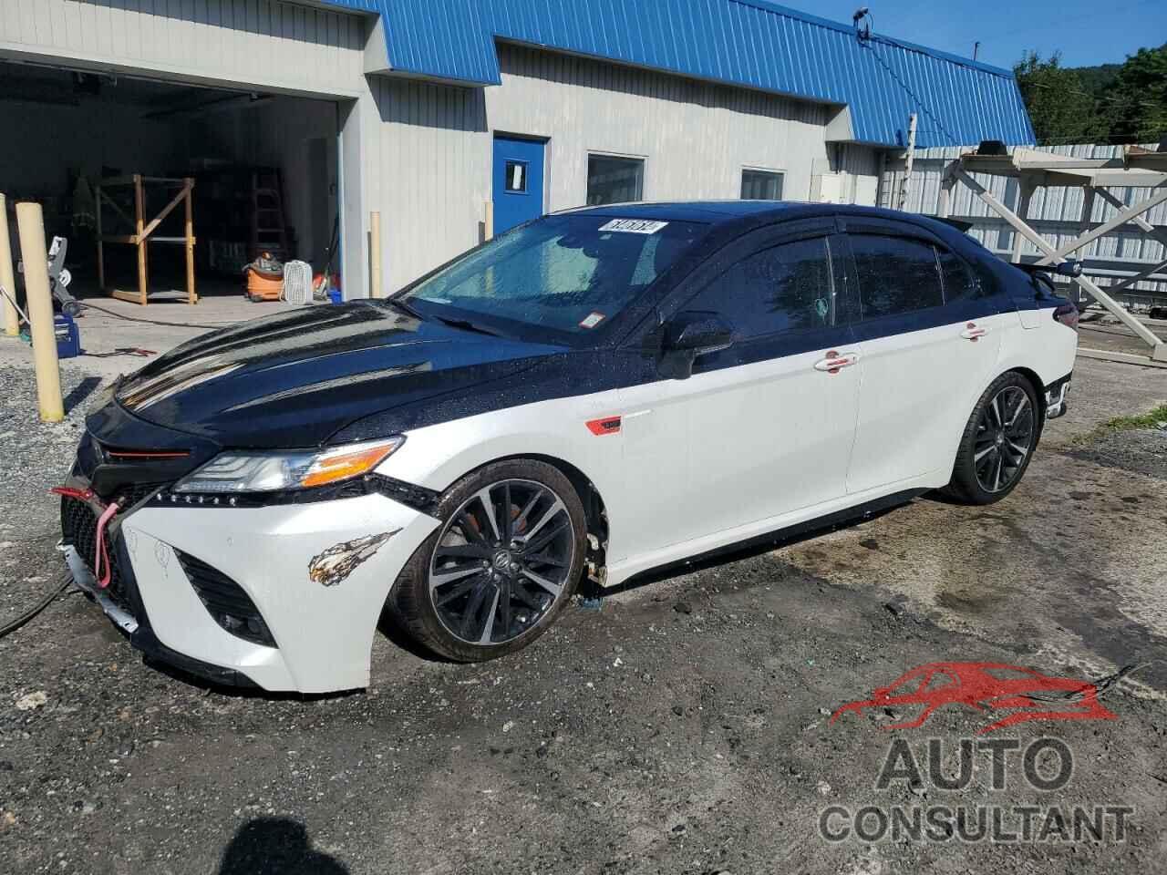 TOYOTA CAMRY 2018 - 4T1BZ1HK5JU014573