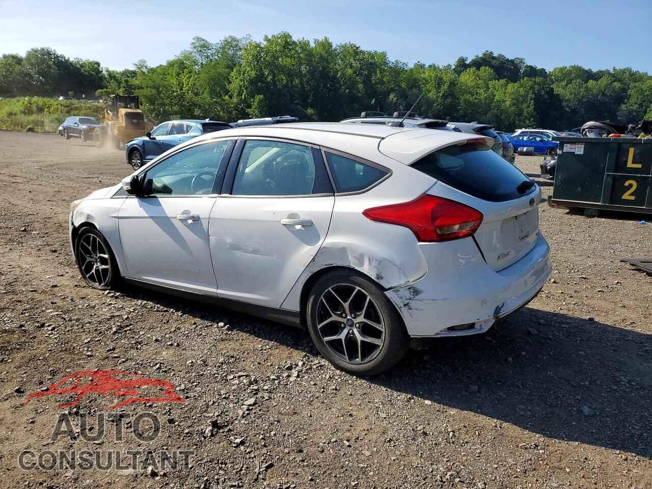 FORD FOCUS 2017 - 1FADP3M23HL207654