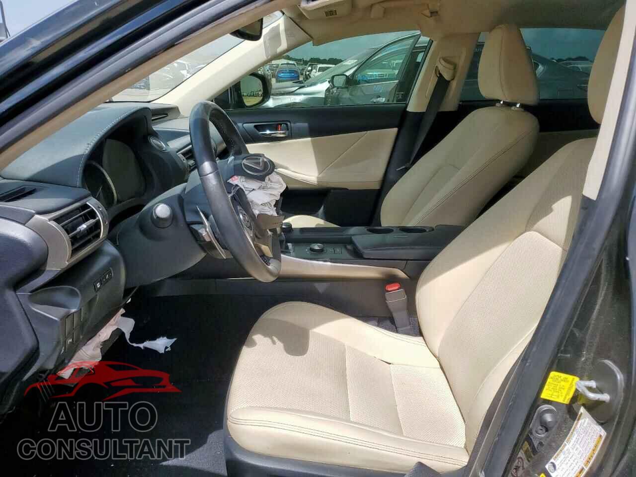 LEXUS IS 2015 - JTHBF1D29F5060748