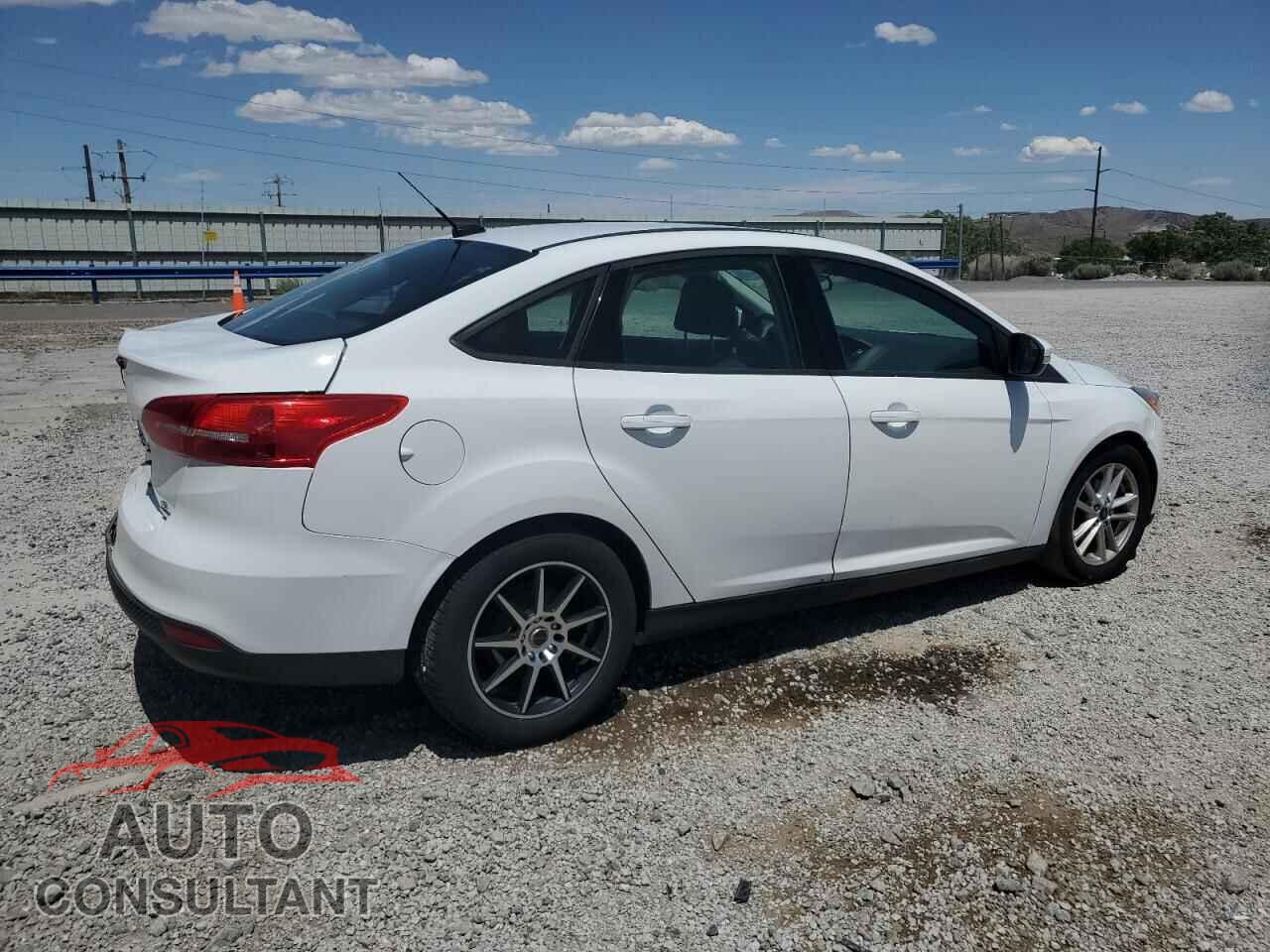 FORD FOCUS 2015 - 1FADP3F29FL357777