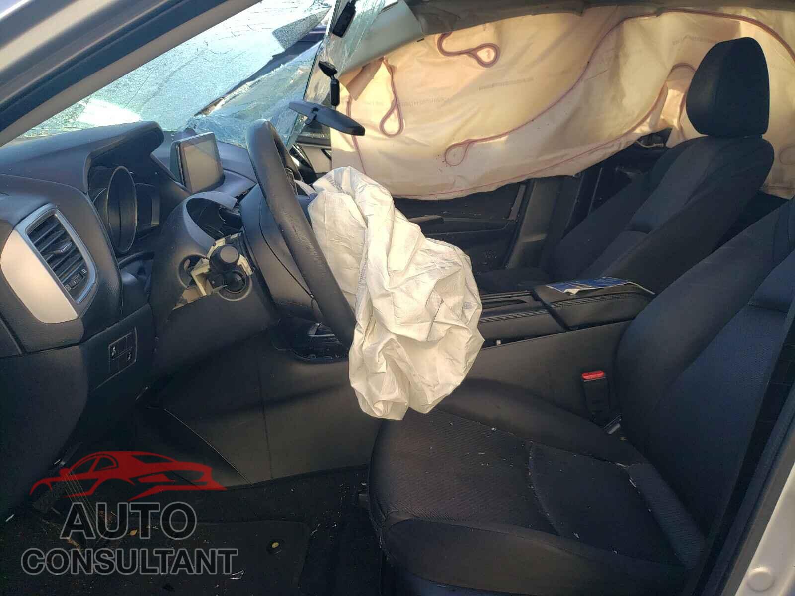MAZDA 3 2017 - 3MZBN1U76HM155861