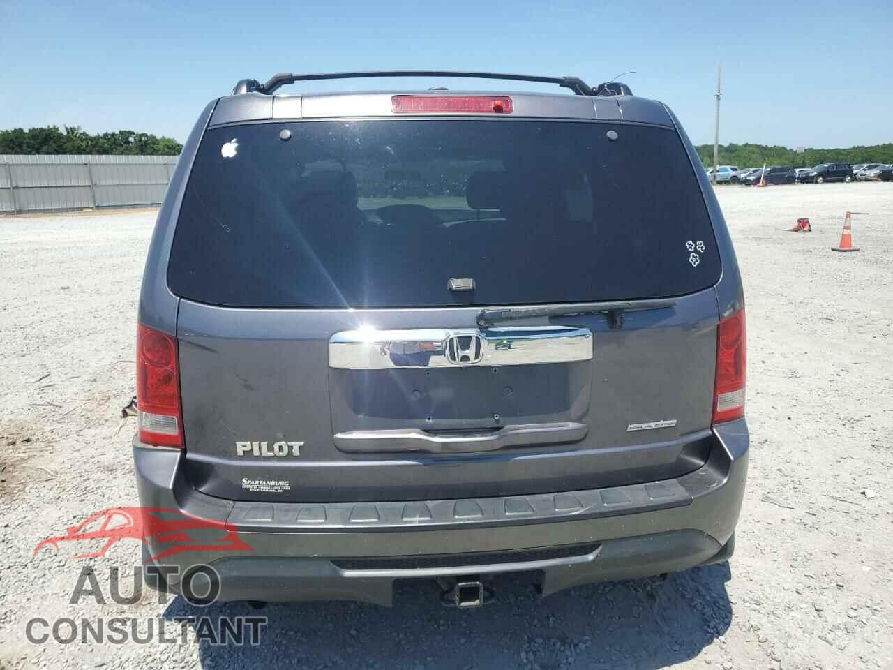 HONDA PILOT 2015 - 5FNYF3H35FB009532