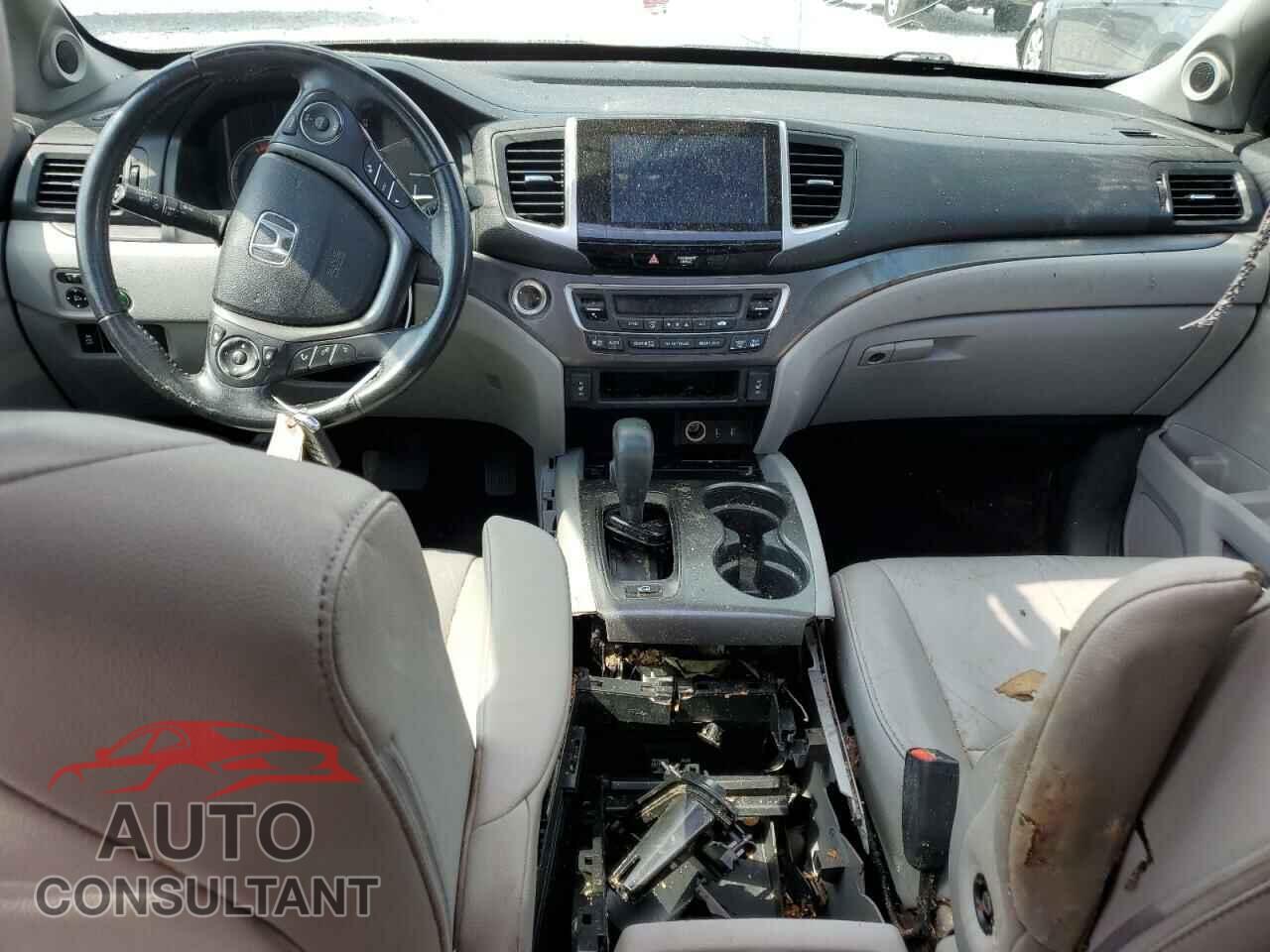 HONDA PILOT 2017 - 5FNYF6H51HB094231