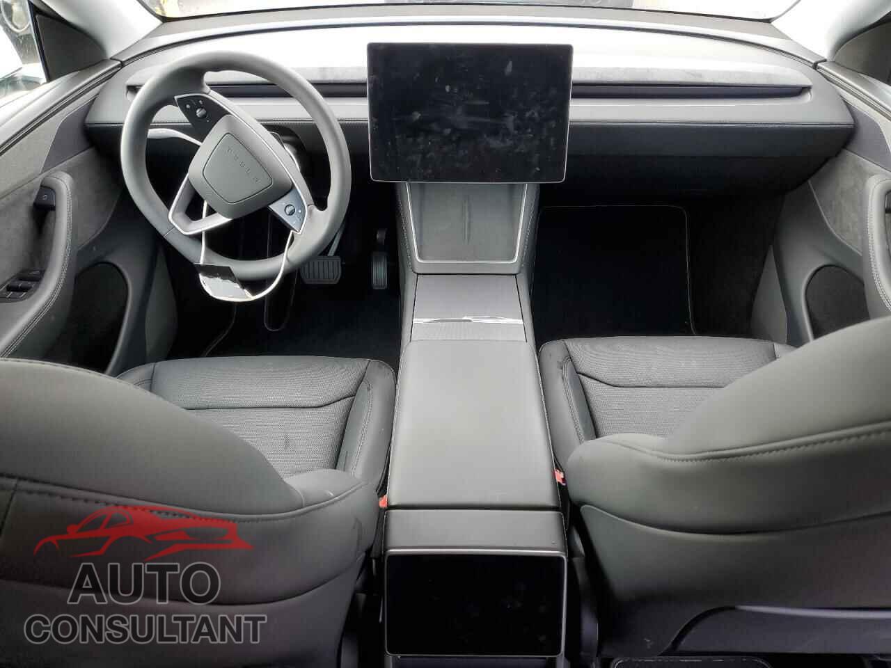 TESLA MODEL Y 2026 - 7SAYGDEE3TF331237
