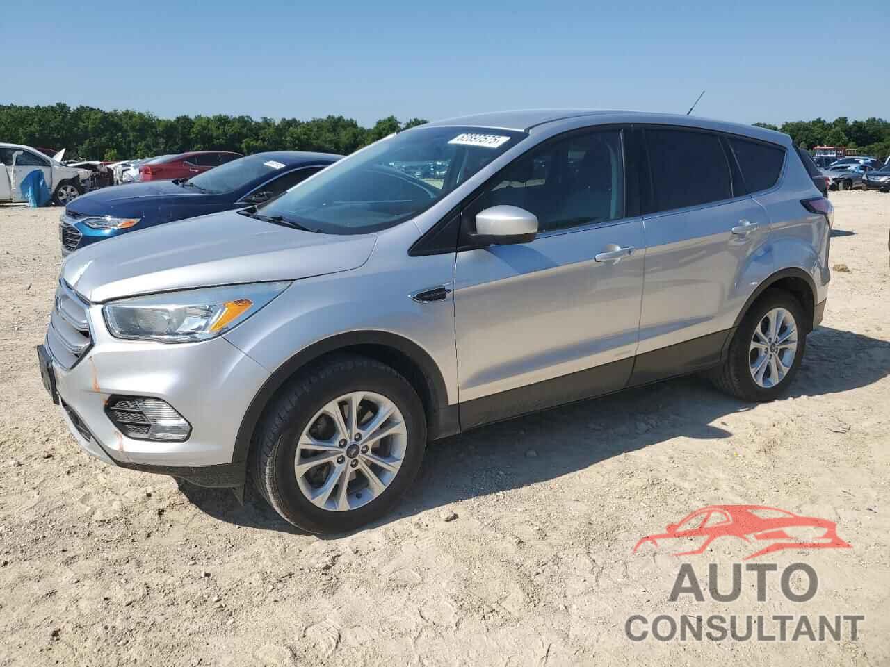 FORD ESCAPE 2017 - 1FMCU9GD3HUD19780