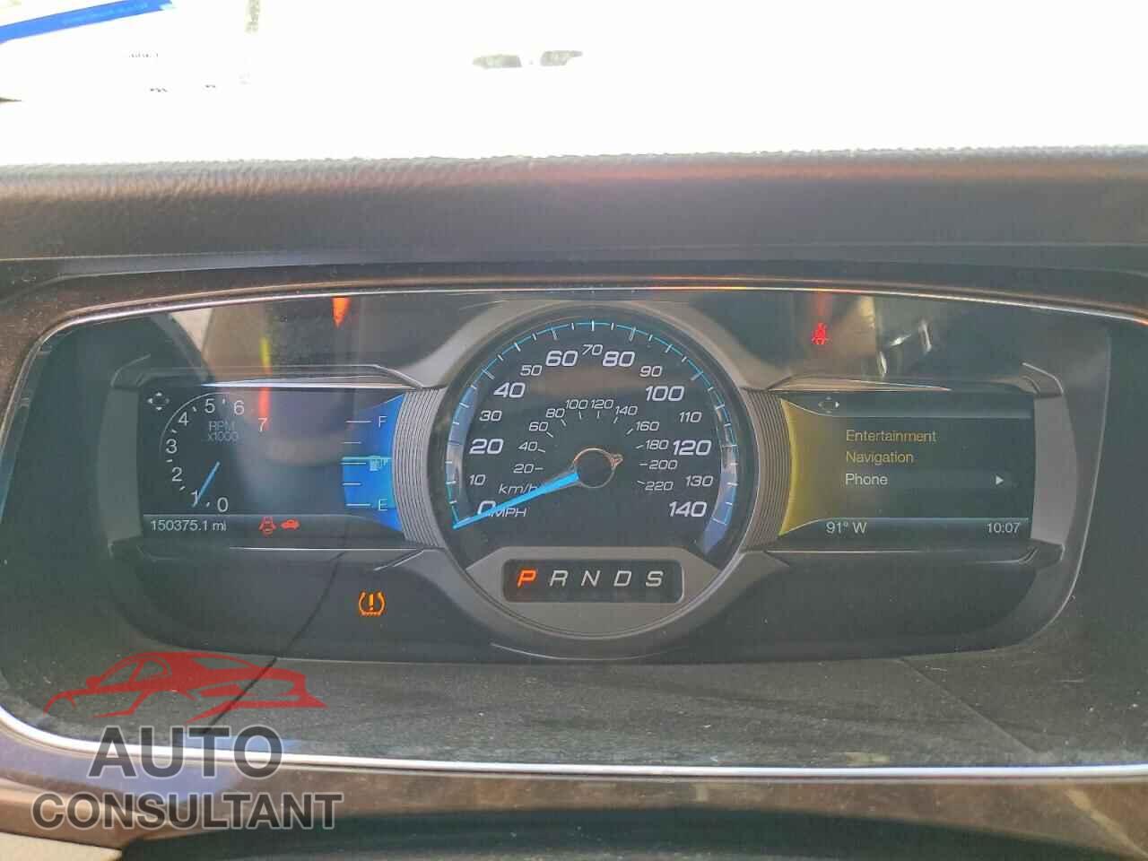 FORD TAURUS 2015 - 1FAHP2F82FG110870