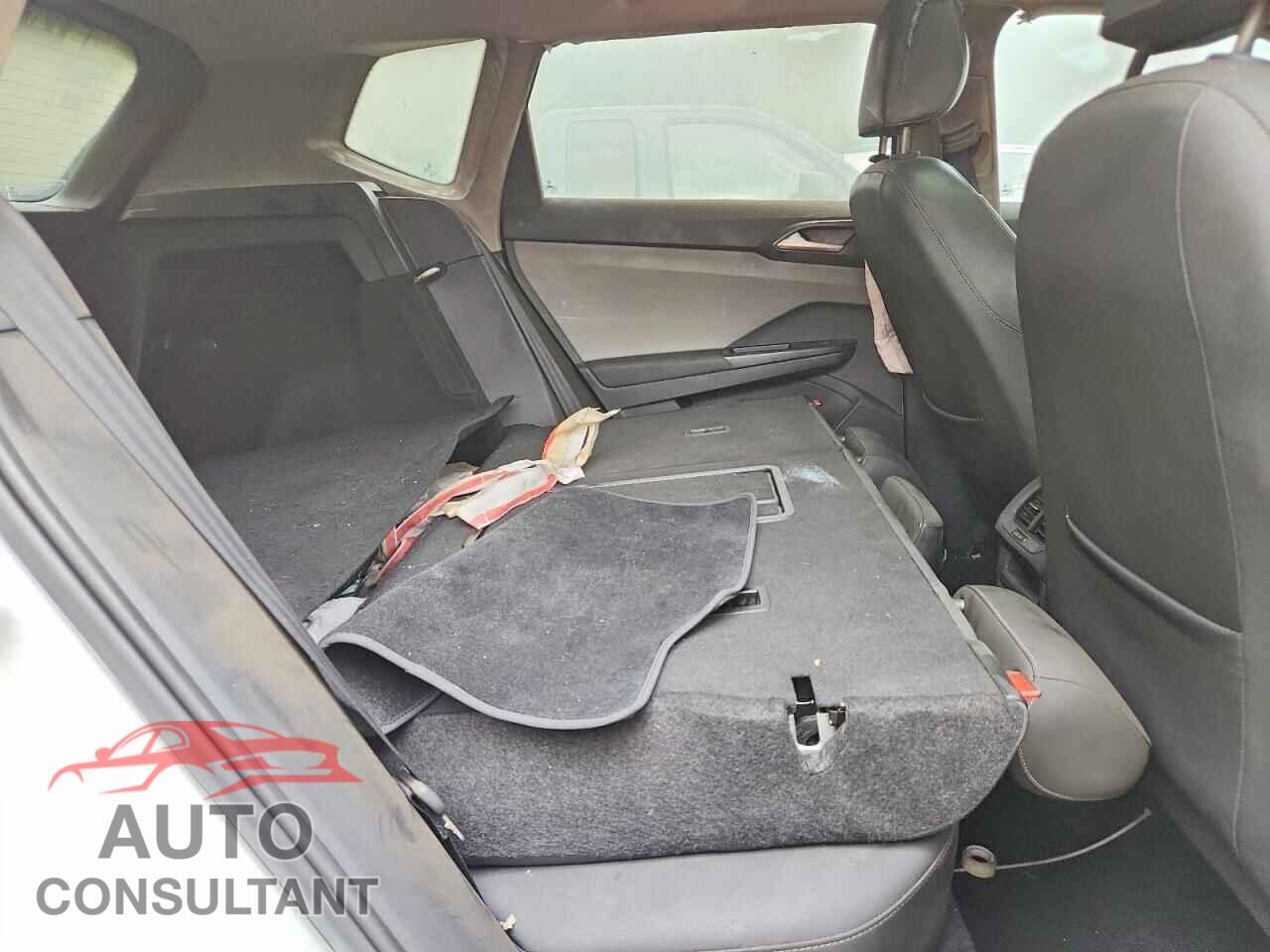 VOLKSWAGEN ALL OTHER 2023 - 3VVVX7B22PM372554