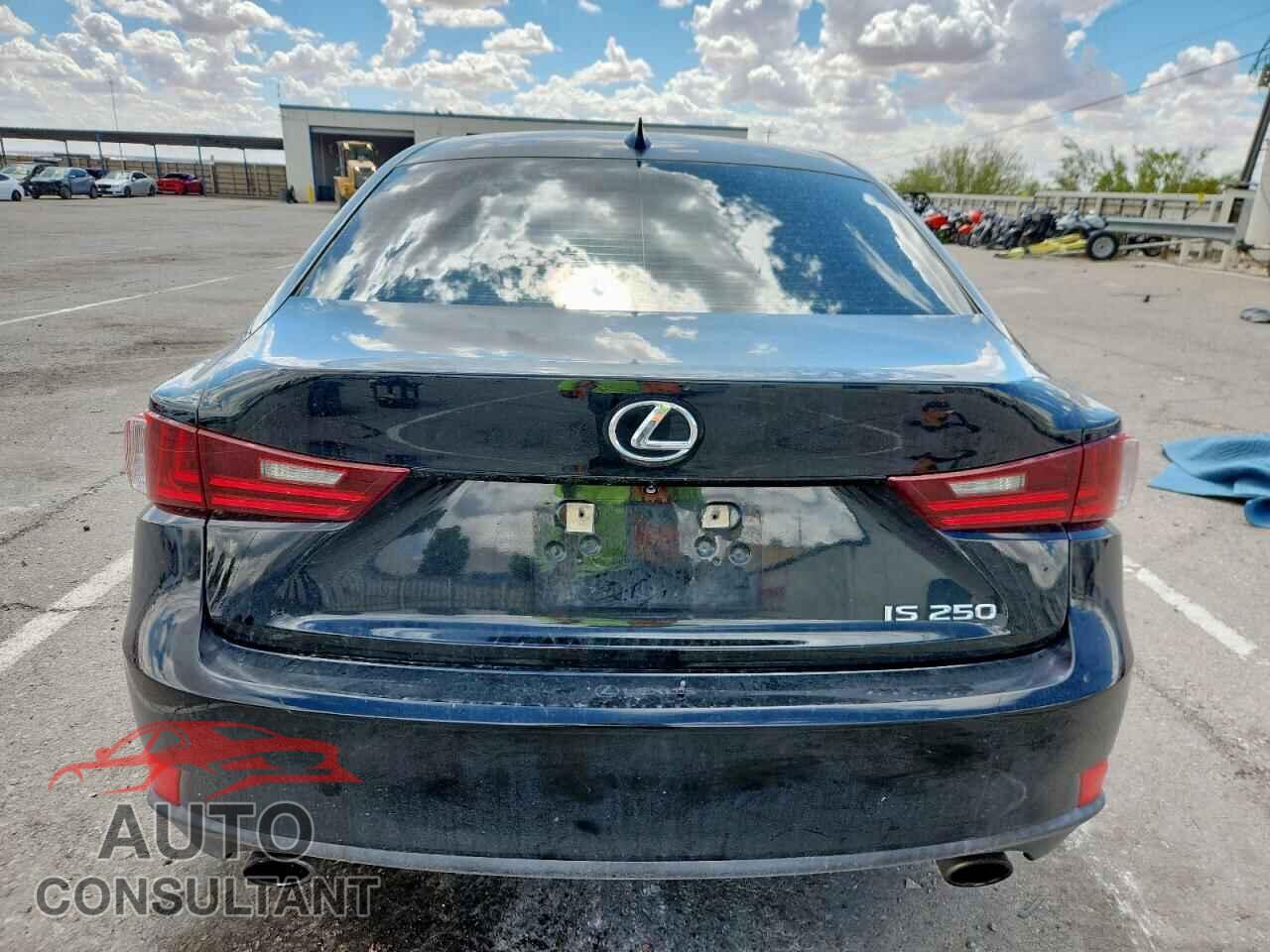 LEXUS IS 2014 - JTHBF1D2XE5013730