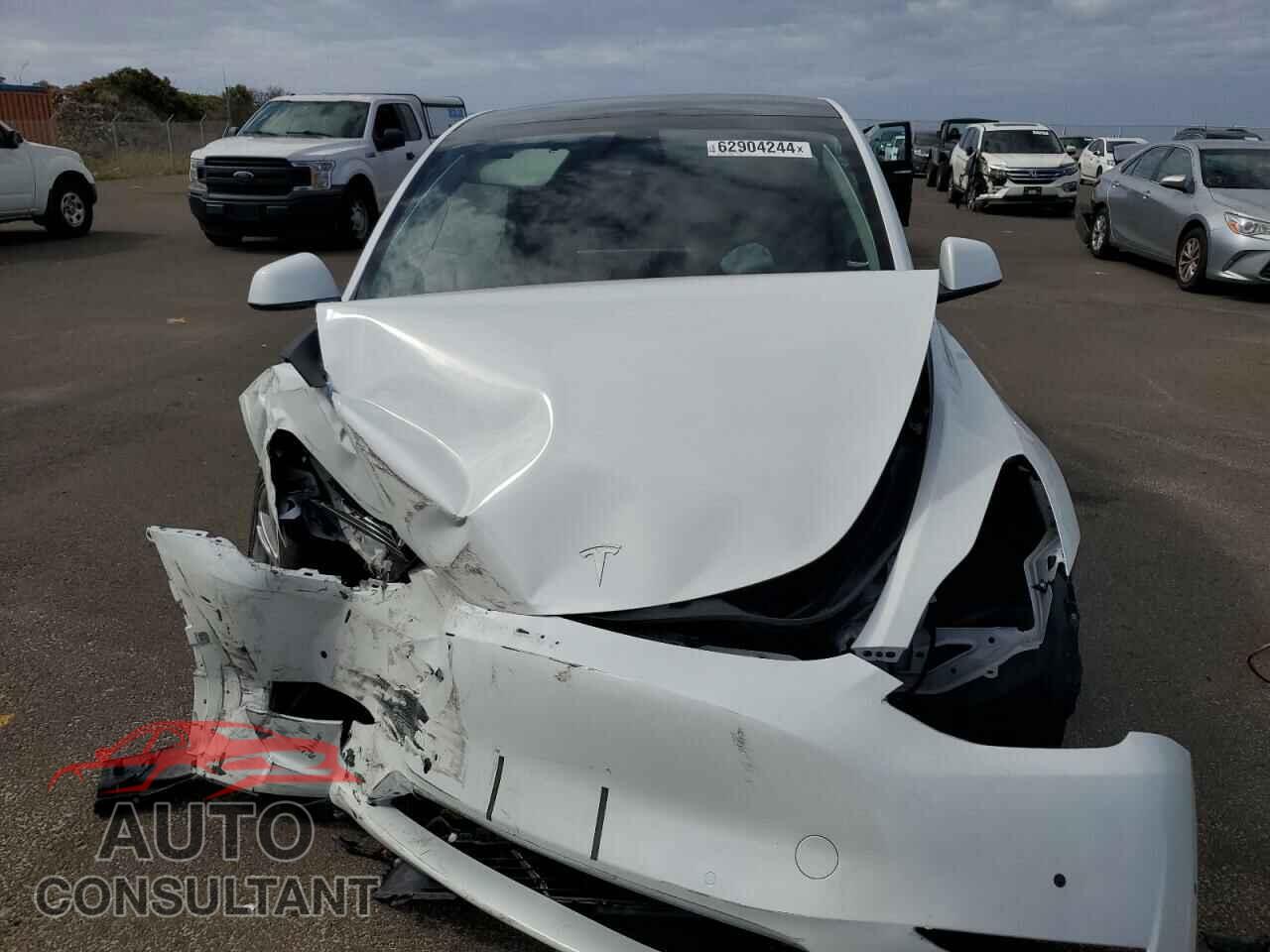 TESLA MODEL Y 2022 - 7SAYGDEE8NF510134