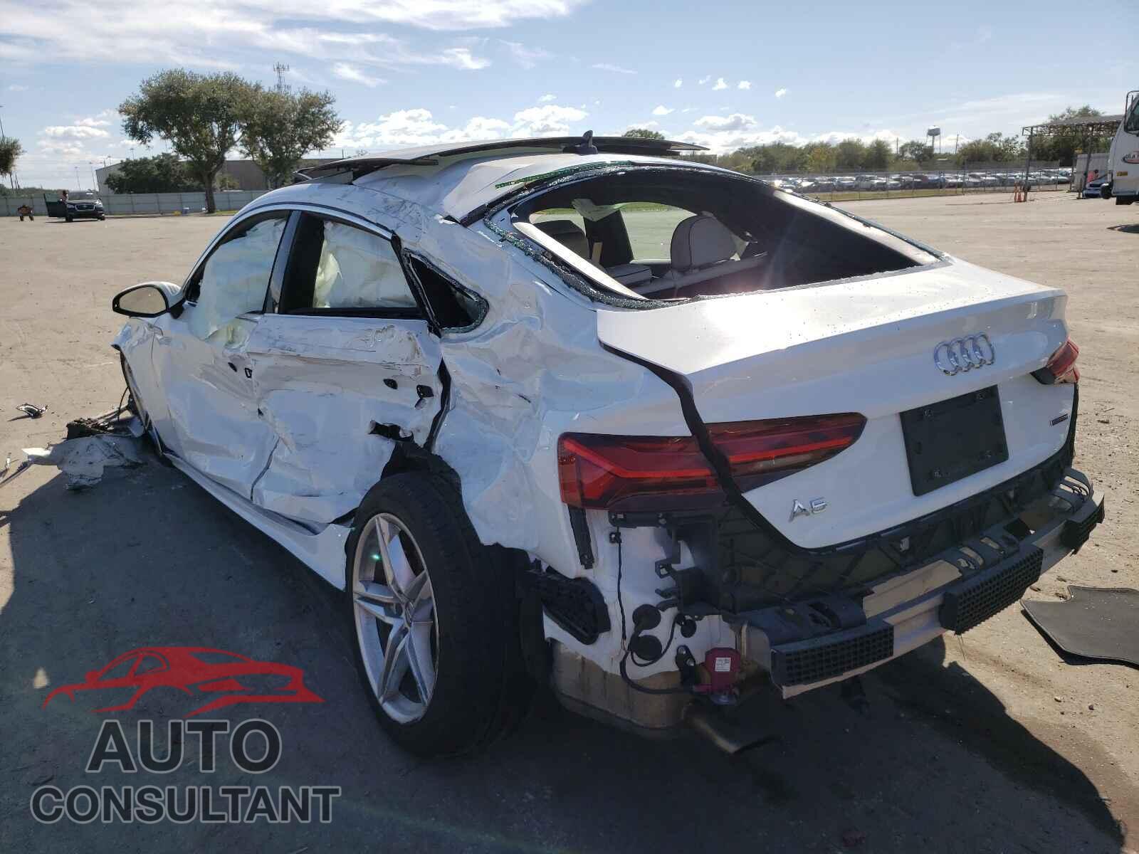 AUDI A5 2021 - WAUDACF58MA015894
