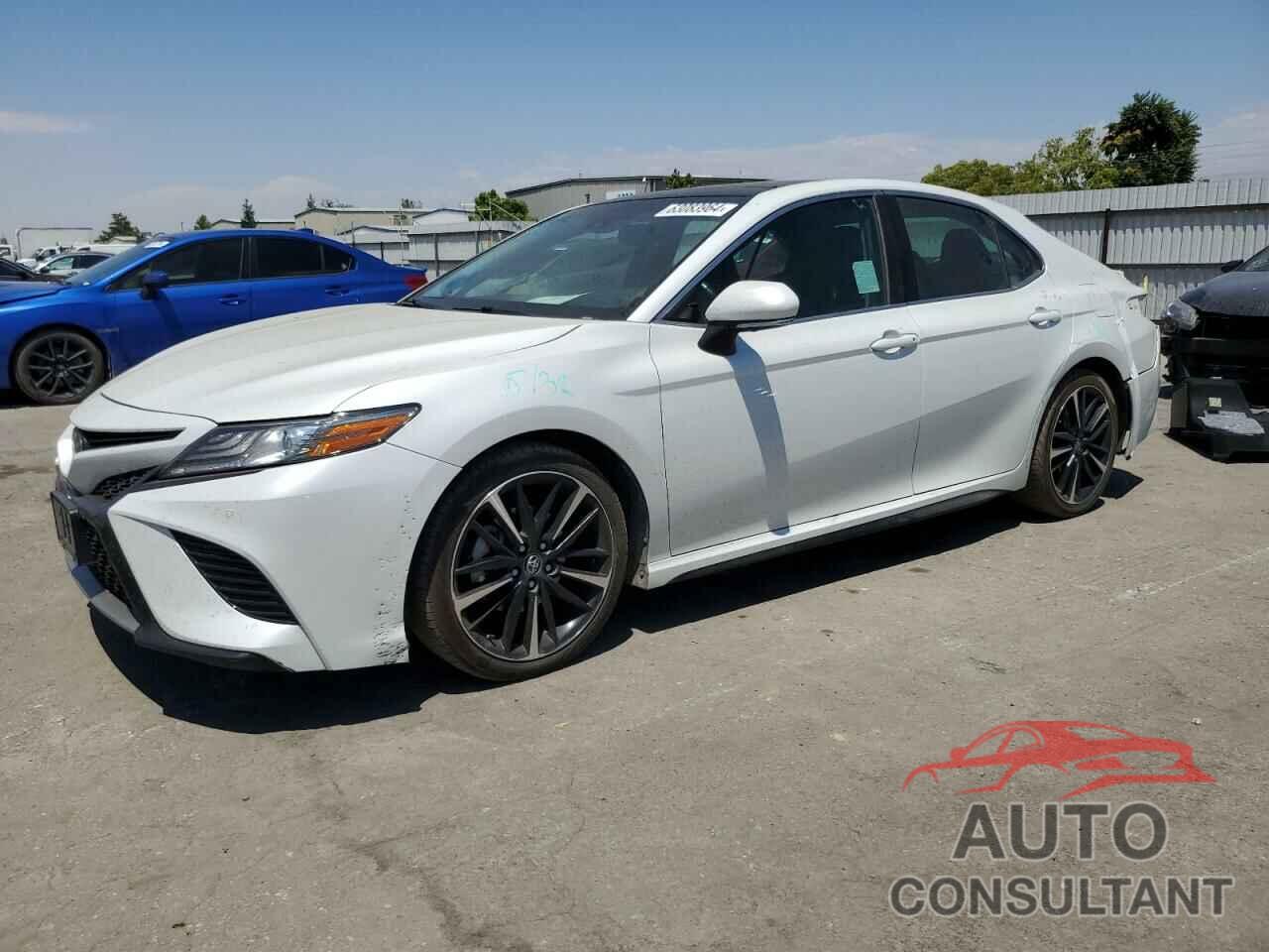 TOYOTA CAMRY 2018 - 4T1B61HK6JU103593
