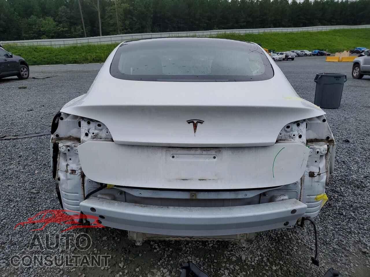 TESLA MODEL 3 2022 - 5YJ3E1EA6NF306554