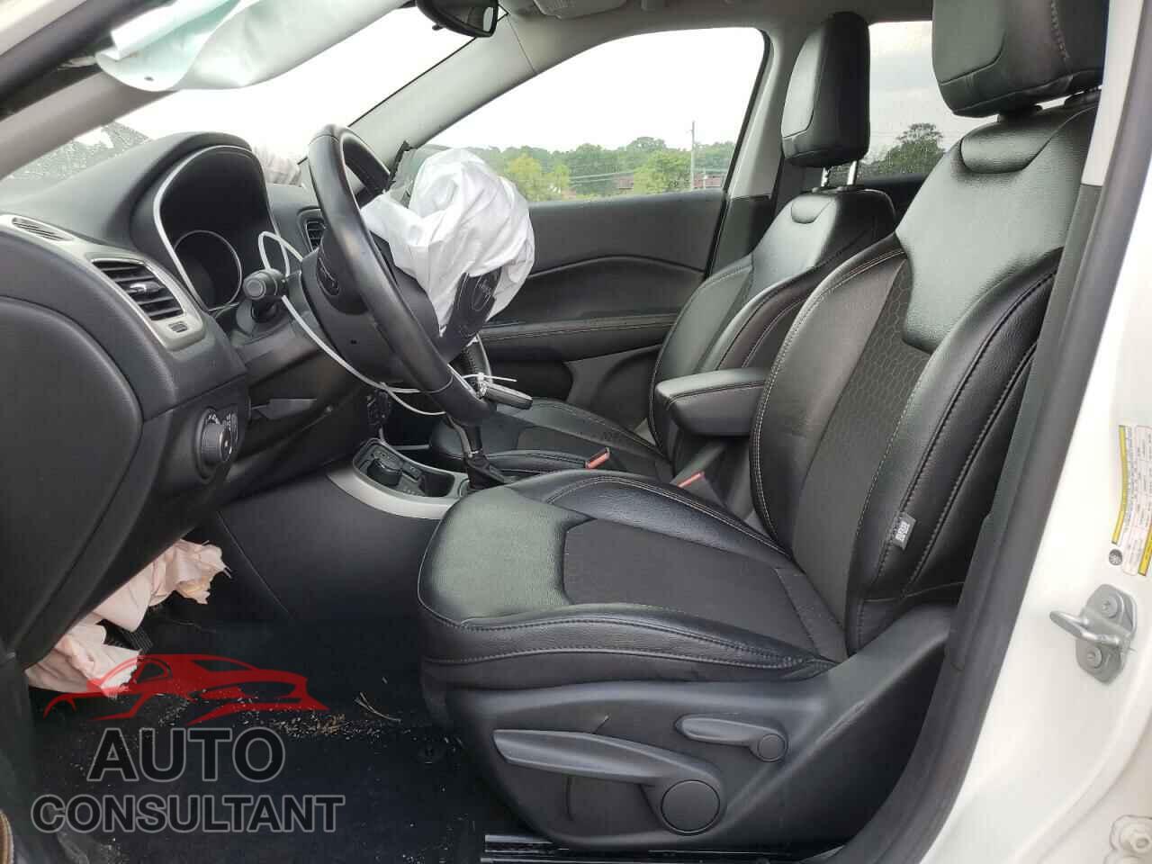 JEEP COMPASS 2020 - 3C4NJDBB2LT112251