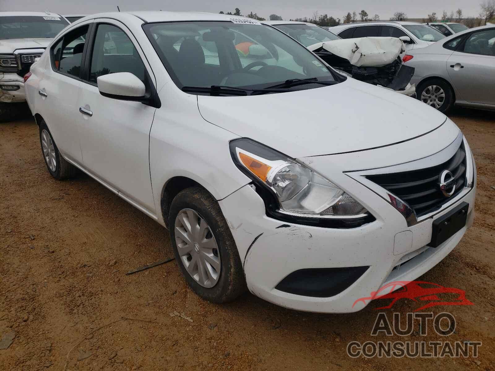NISSAN VERSA 2018 - 3N1CN7AP5JL874418