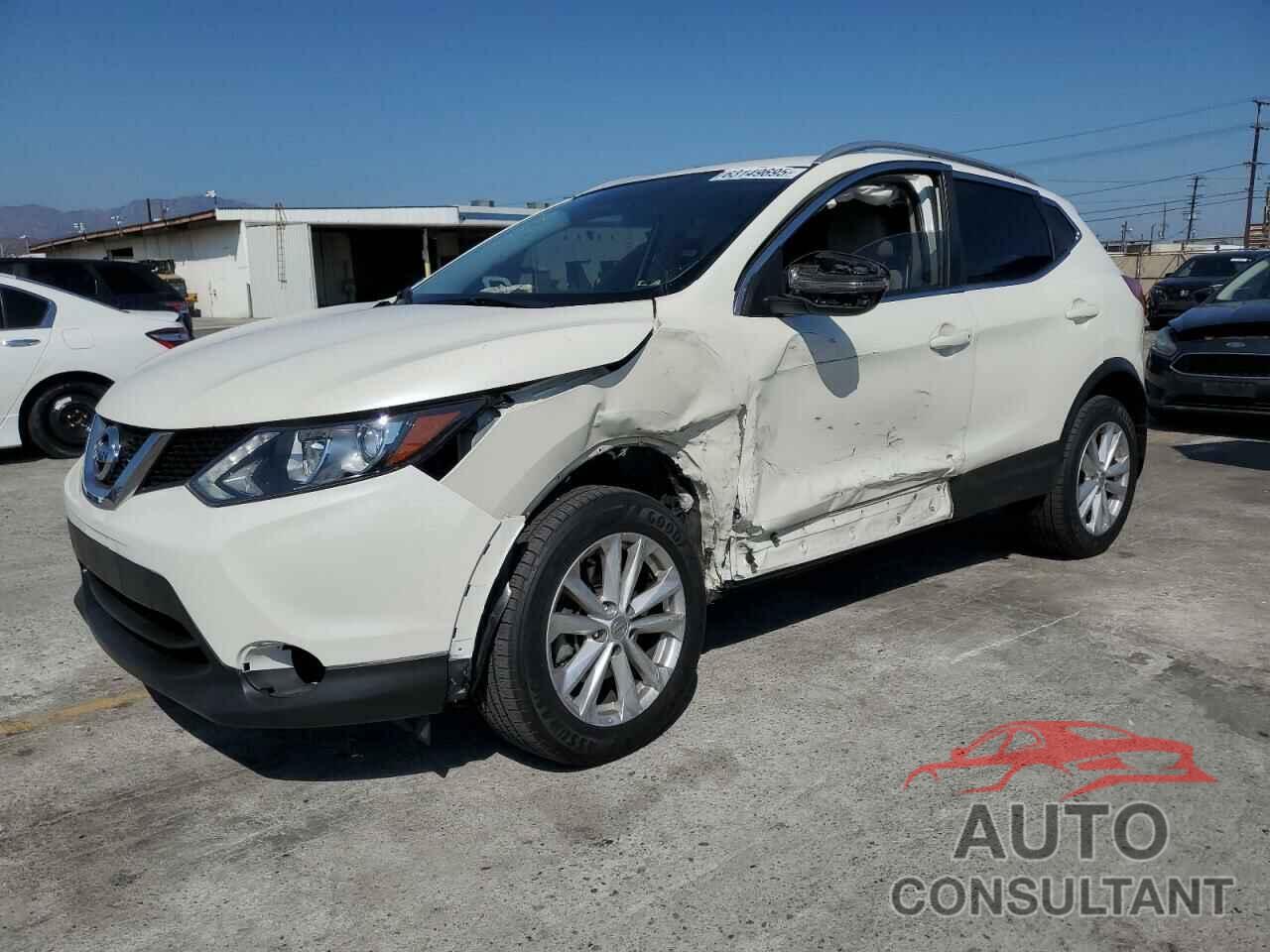 NISSAN ROGUE 2018 - JN1BJ1CP6JW105714