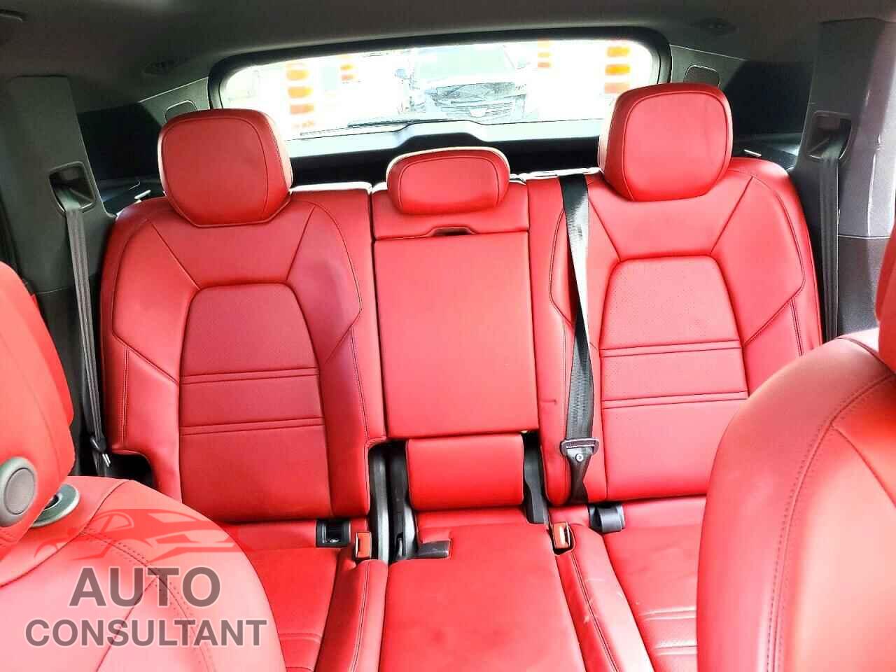 PORSCHE CAYENNE 2020 - WP1AA2AY2LDA02345