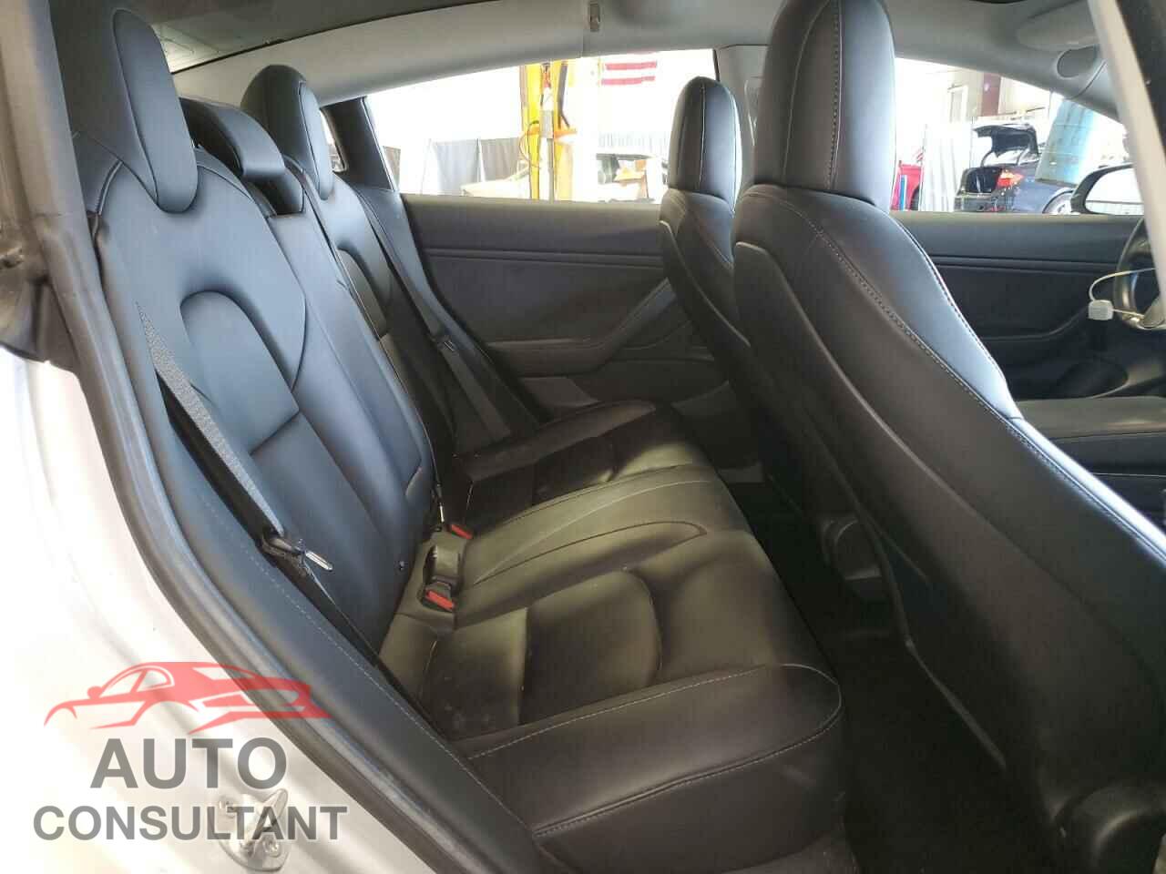 TESLA MODEL 3 2018 - 5YJ3E1EB2JF121470