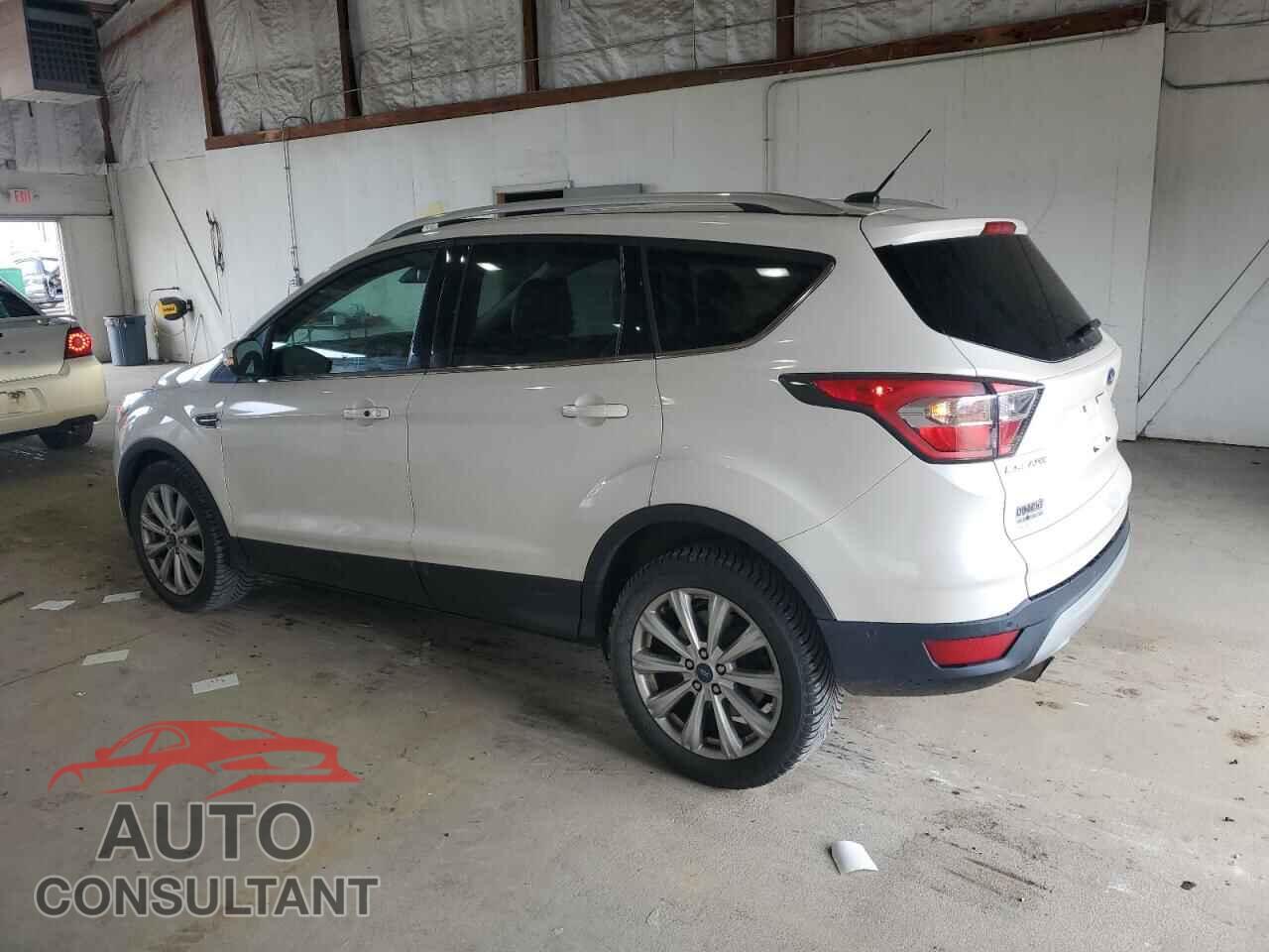 FORD ESCAPE 2017 - 1FMCU0J95HUB40074