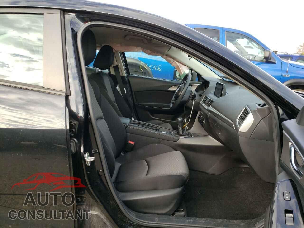 MAZDA 3 2017 - 3MZBN1U71HM107815