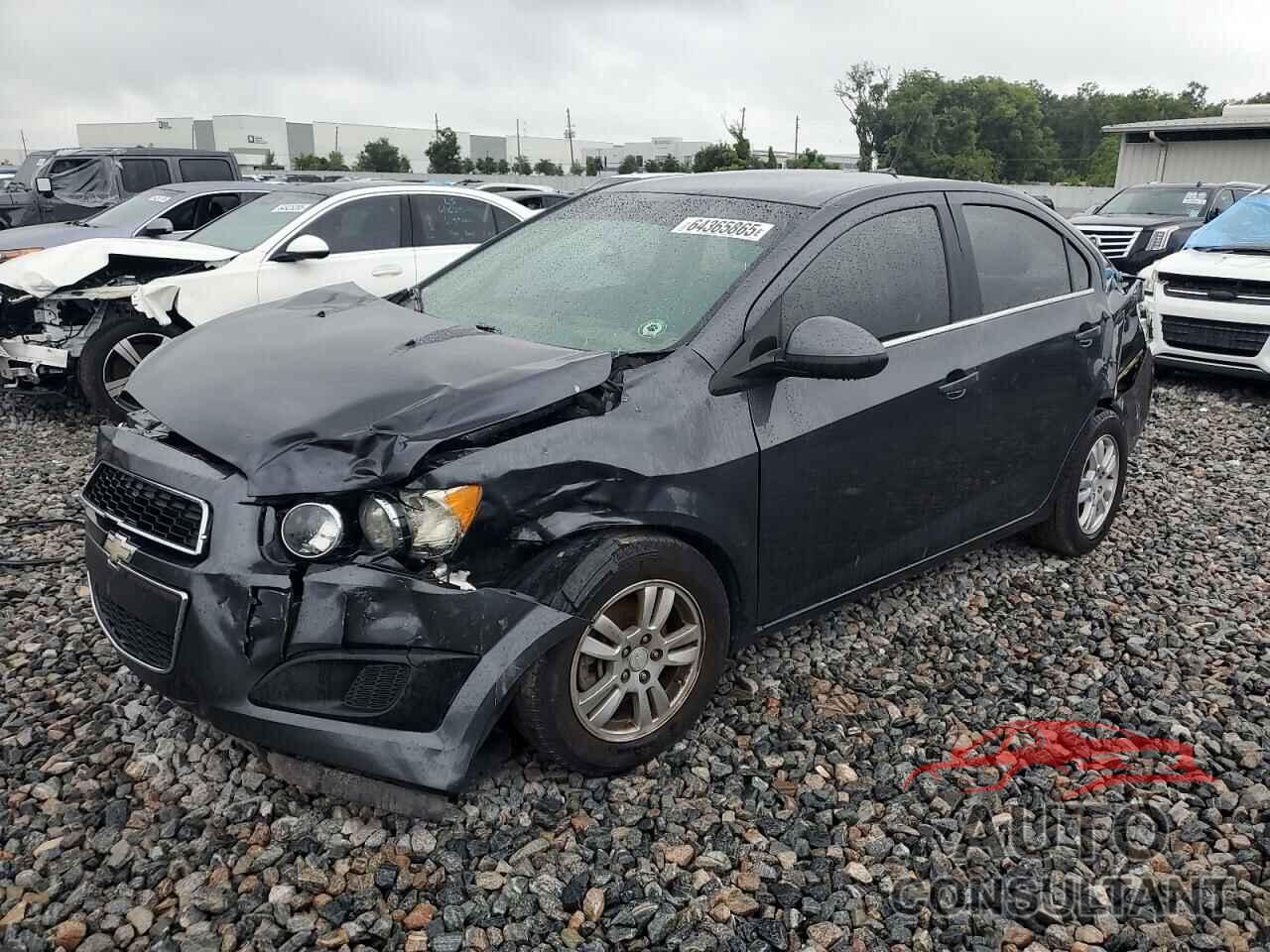 CHEVROLET SONIC 2013 - 1G1JC5SB8D4200252