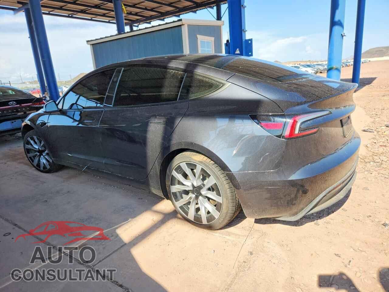 TESLA MODEL 3 2025 - 5YJ3E1EB2SF068769