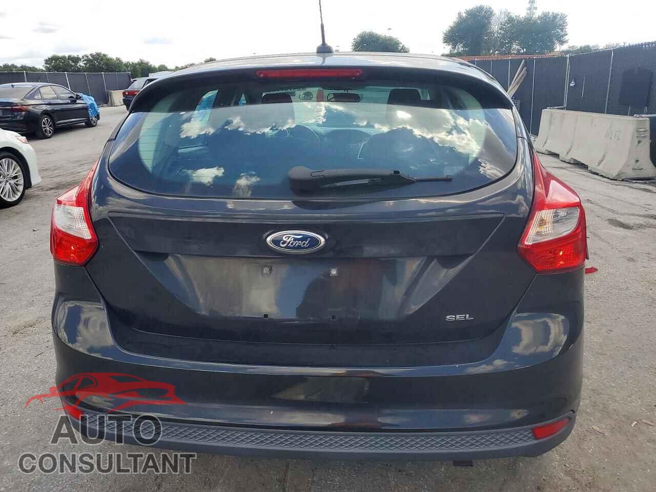 FORD FOCUS 2012 - 1FAHP3M28CL295689