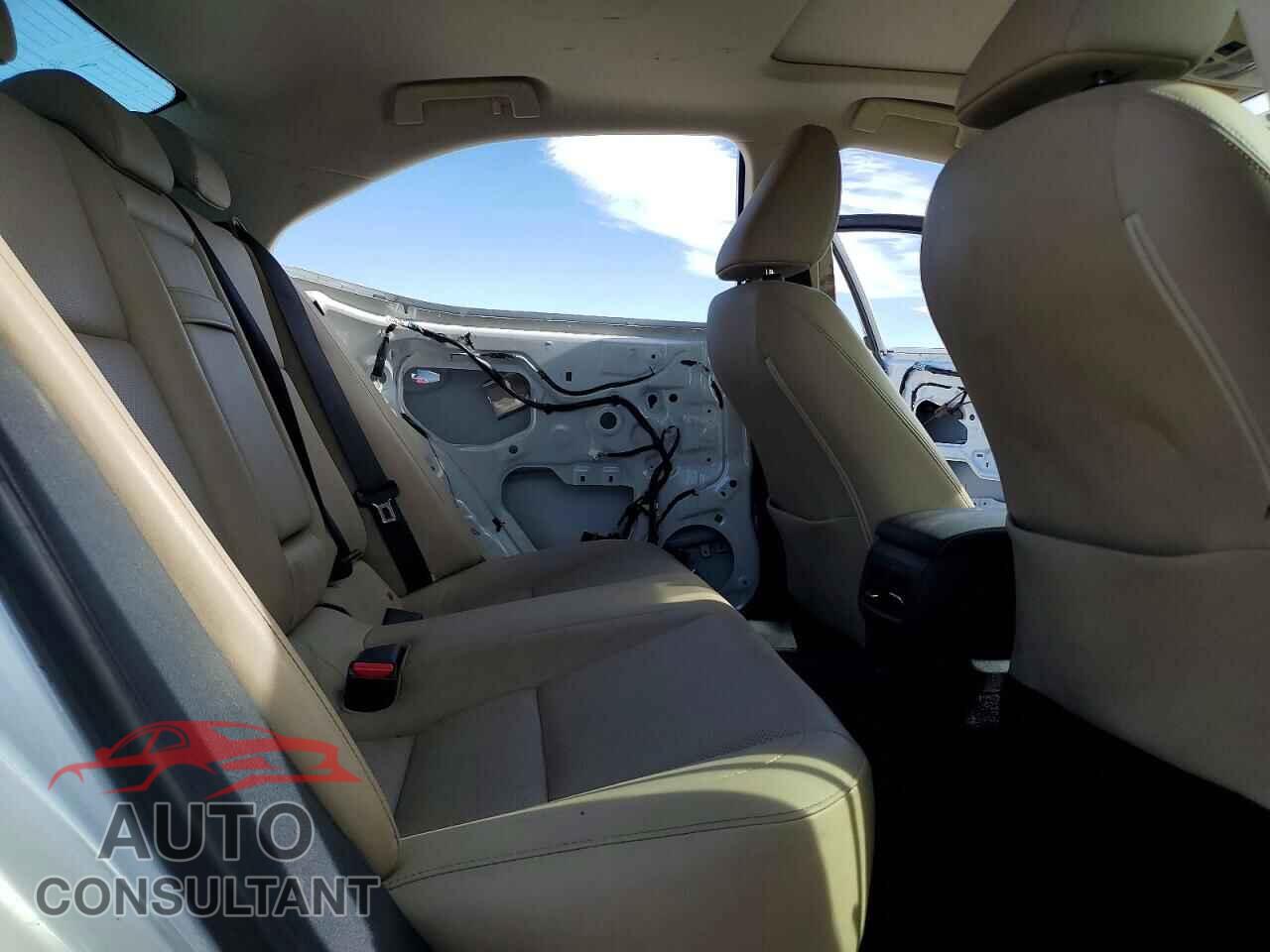 LEXUS IS 2017 - JTHCM1D25H5016100