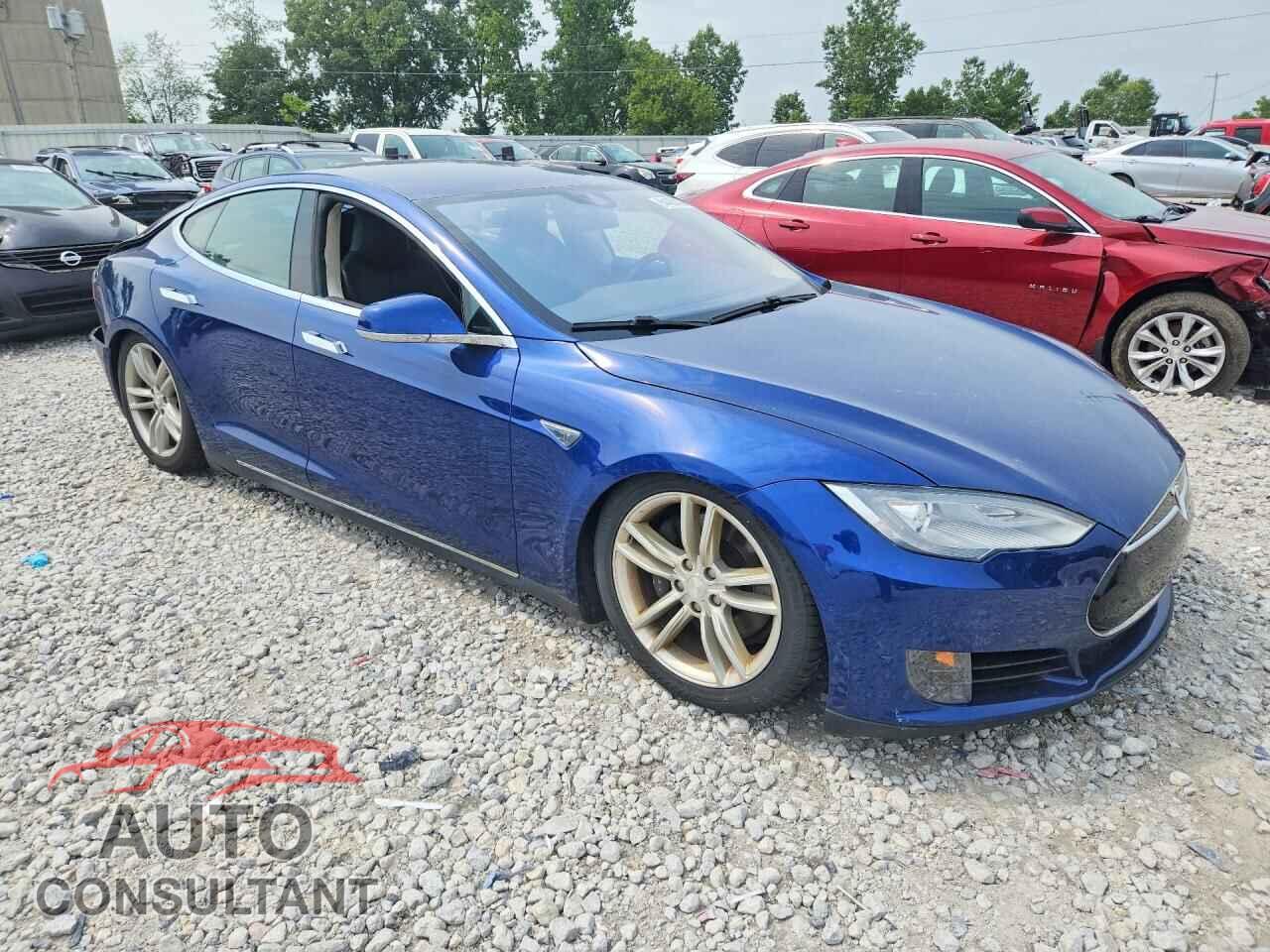 TESLA MODEL S 2015 - 5YJSA1E25FF116147