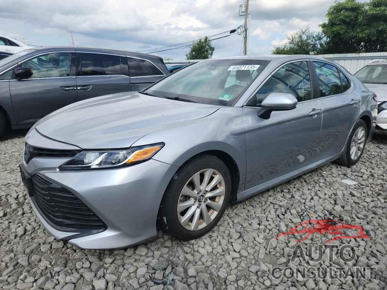 TOYOTA CAMRY 2018 - 4T1B11HK9JU640604