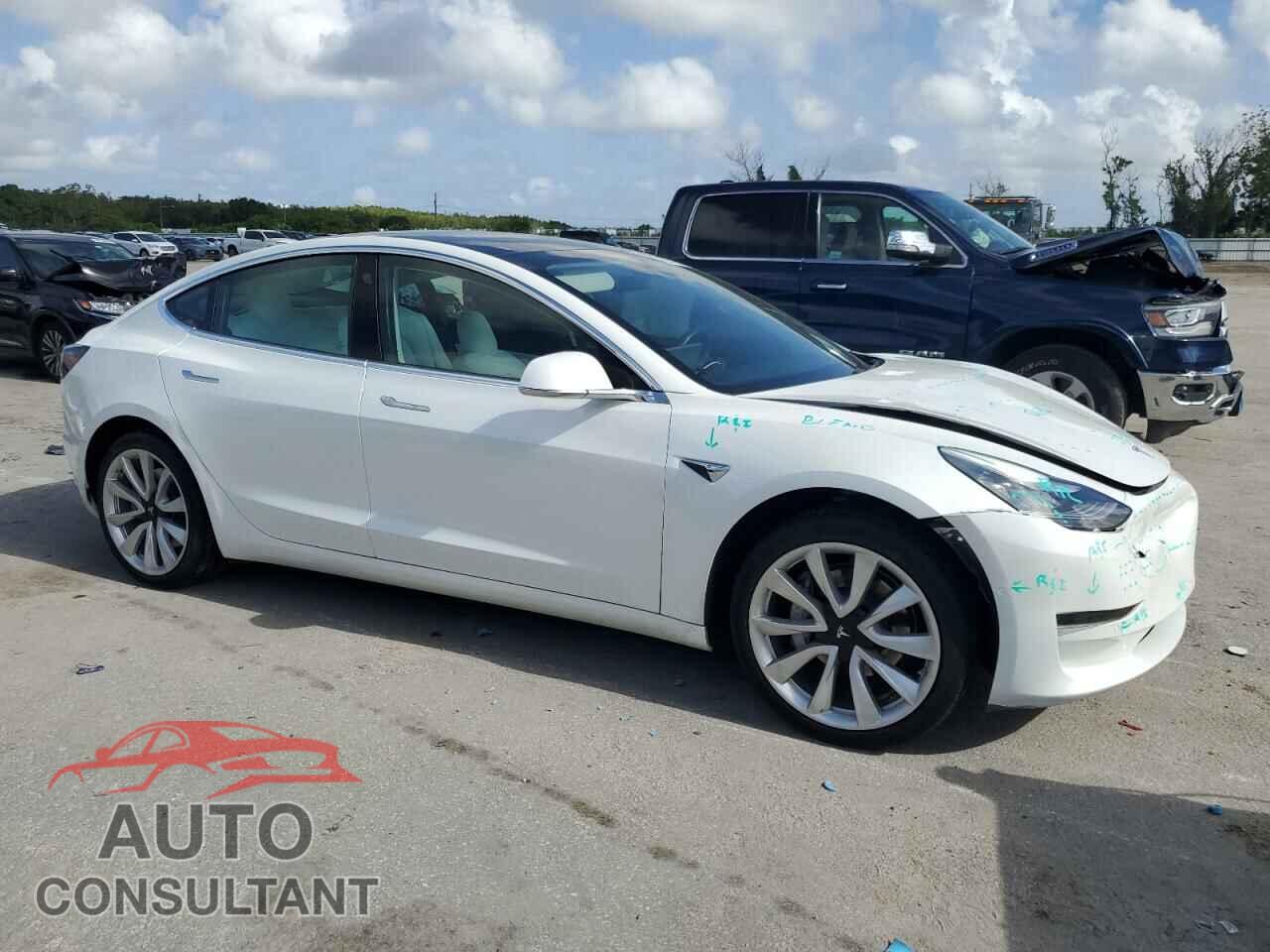 TESLA MODEL 3 2020 - 5YJ3E1EA6LF599353