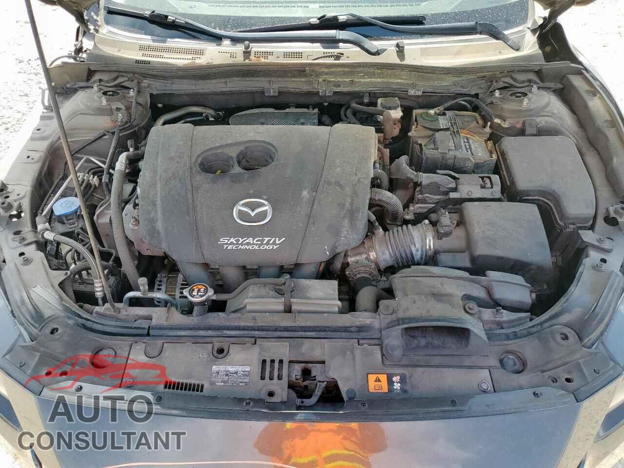 MAZDA 3 2018 - 3MZBN1W32JM190378