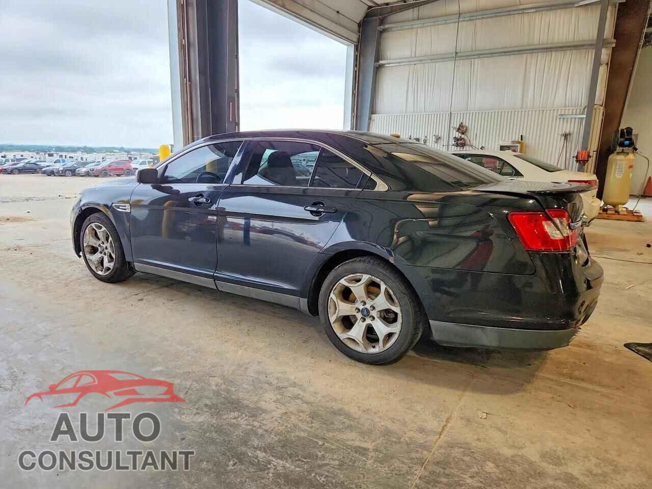 FORD TAURUS 2011 - 1FAHP2EW9BG120077