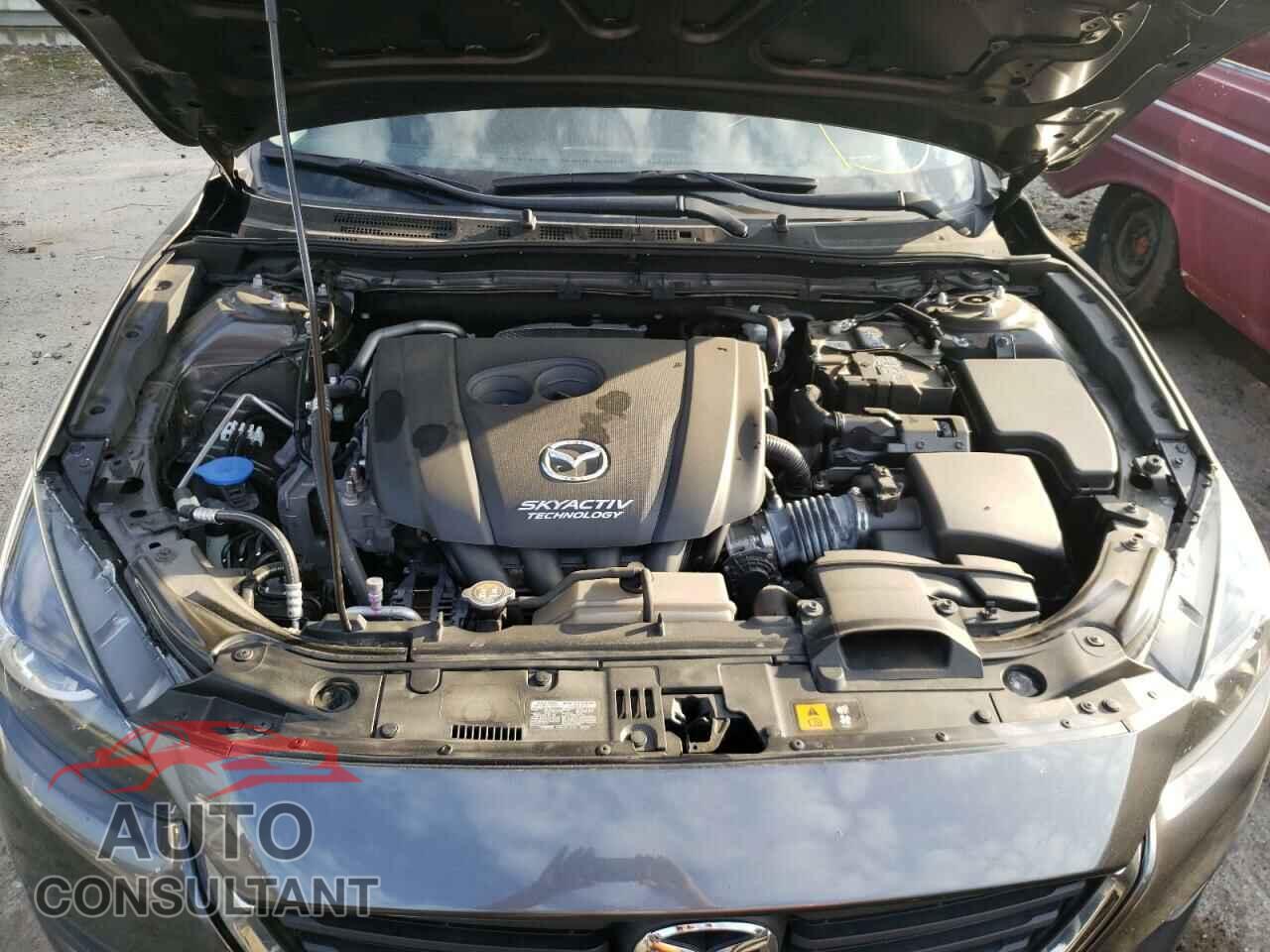 MAZDA 3 2018 - 3MZBN1U79JM216464
