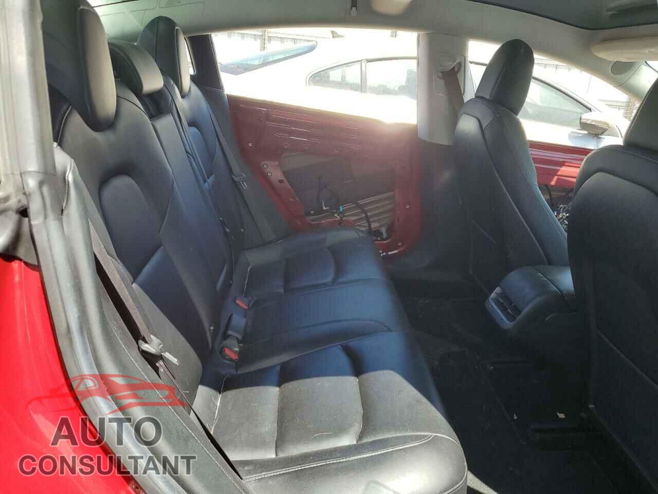 TESLA MODEL 3 2018 - 5YJ3E1EA2JF043571