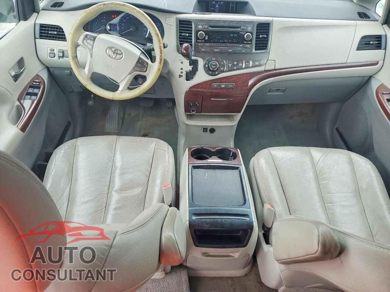 TOYOTA SIENNA 2011 - 5TDYK3DC4BS172776