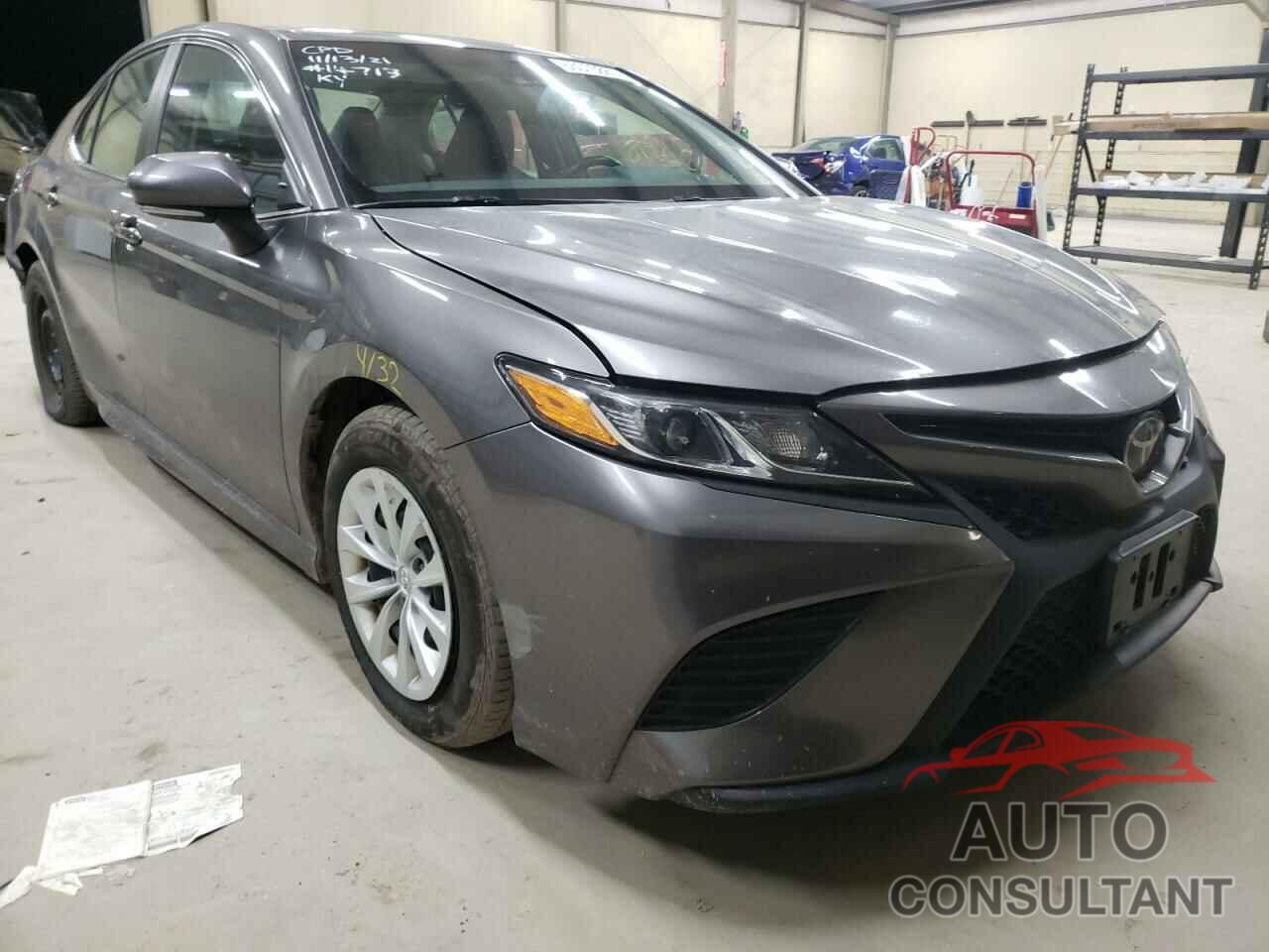 TOYOTA CAMRY 2018 - 4T1B11HK2JU105436