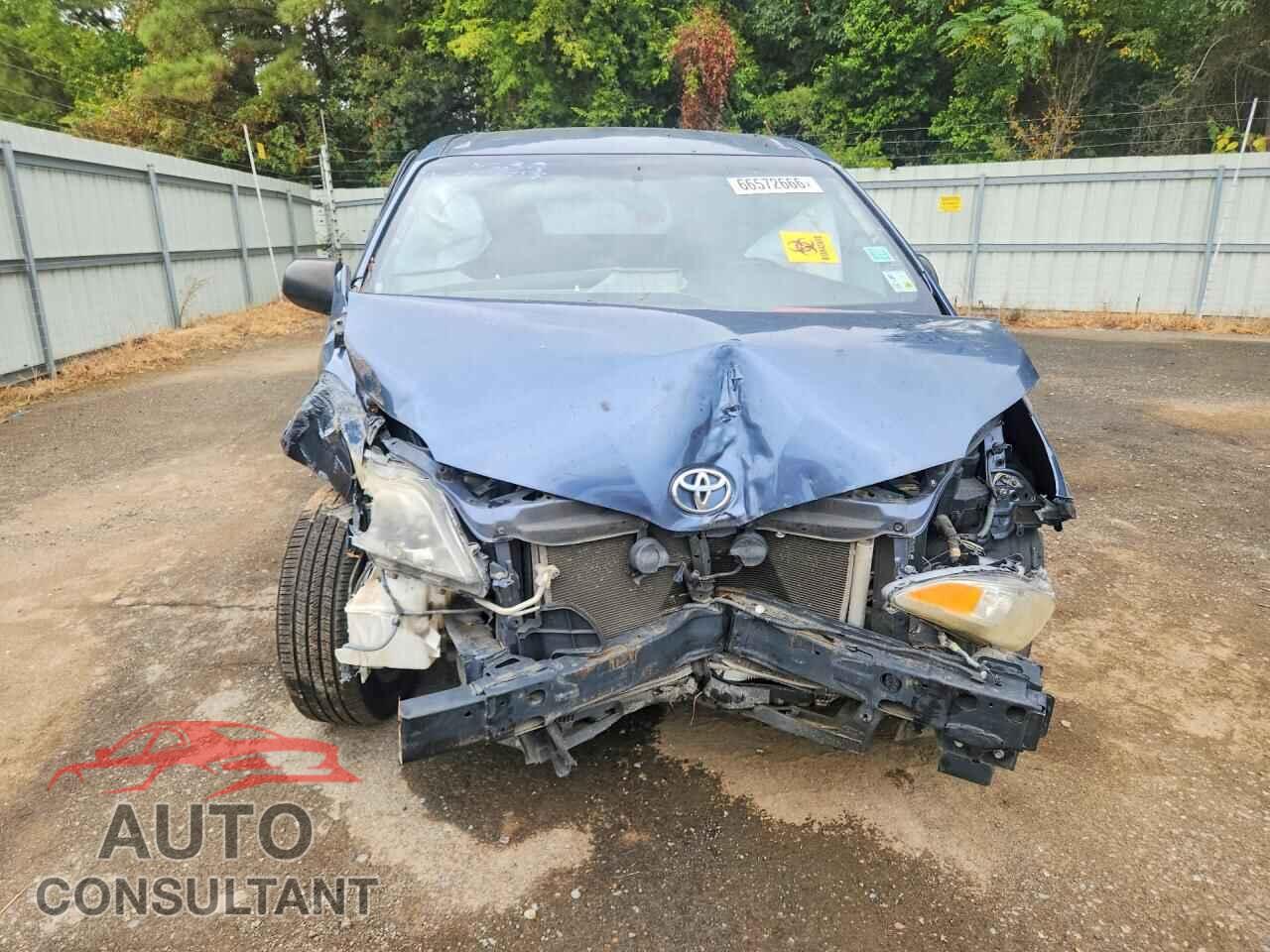 TOYOTA SIENNA 2017 - 5TDZZ3DC2HS854208