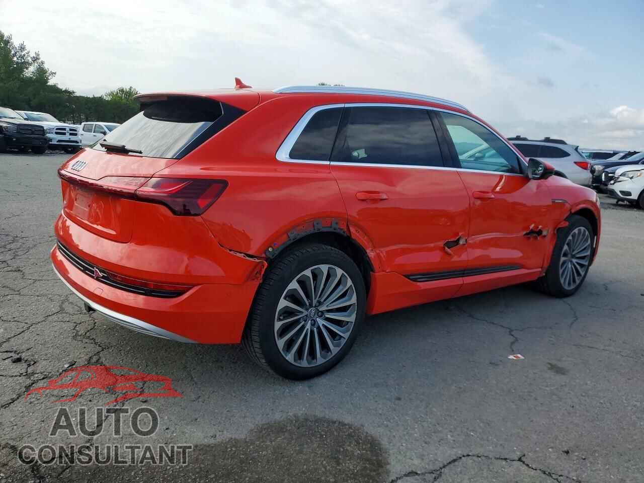 AUDI E-TRON 2019 - WA1VABGE4KB009821