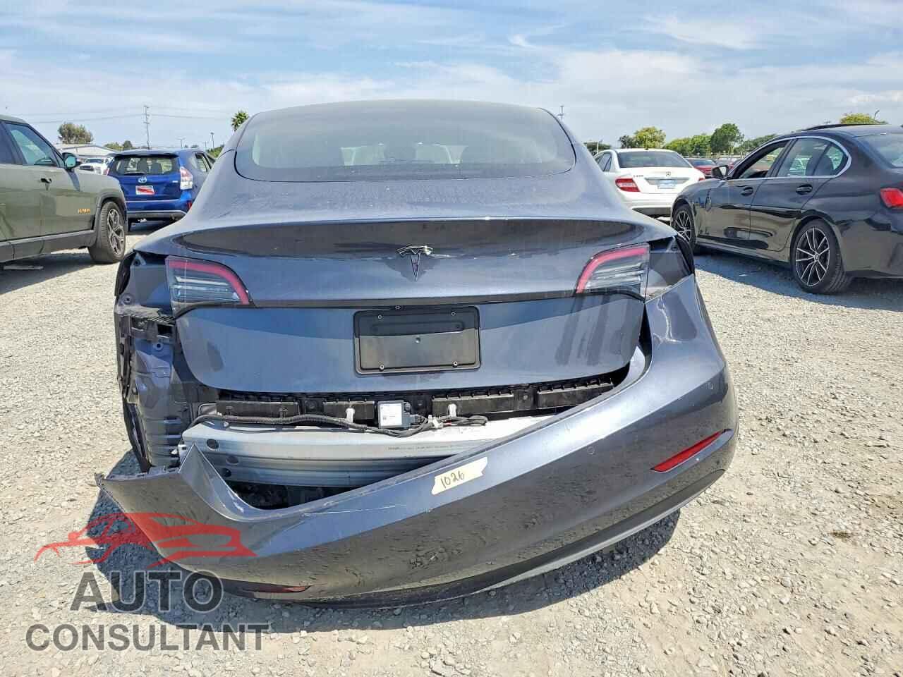 TESLA MODEL 3 2021 - 5YJ3E1EA7MF096609