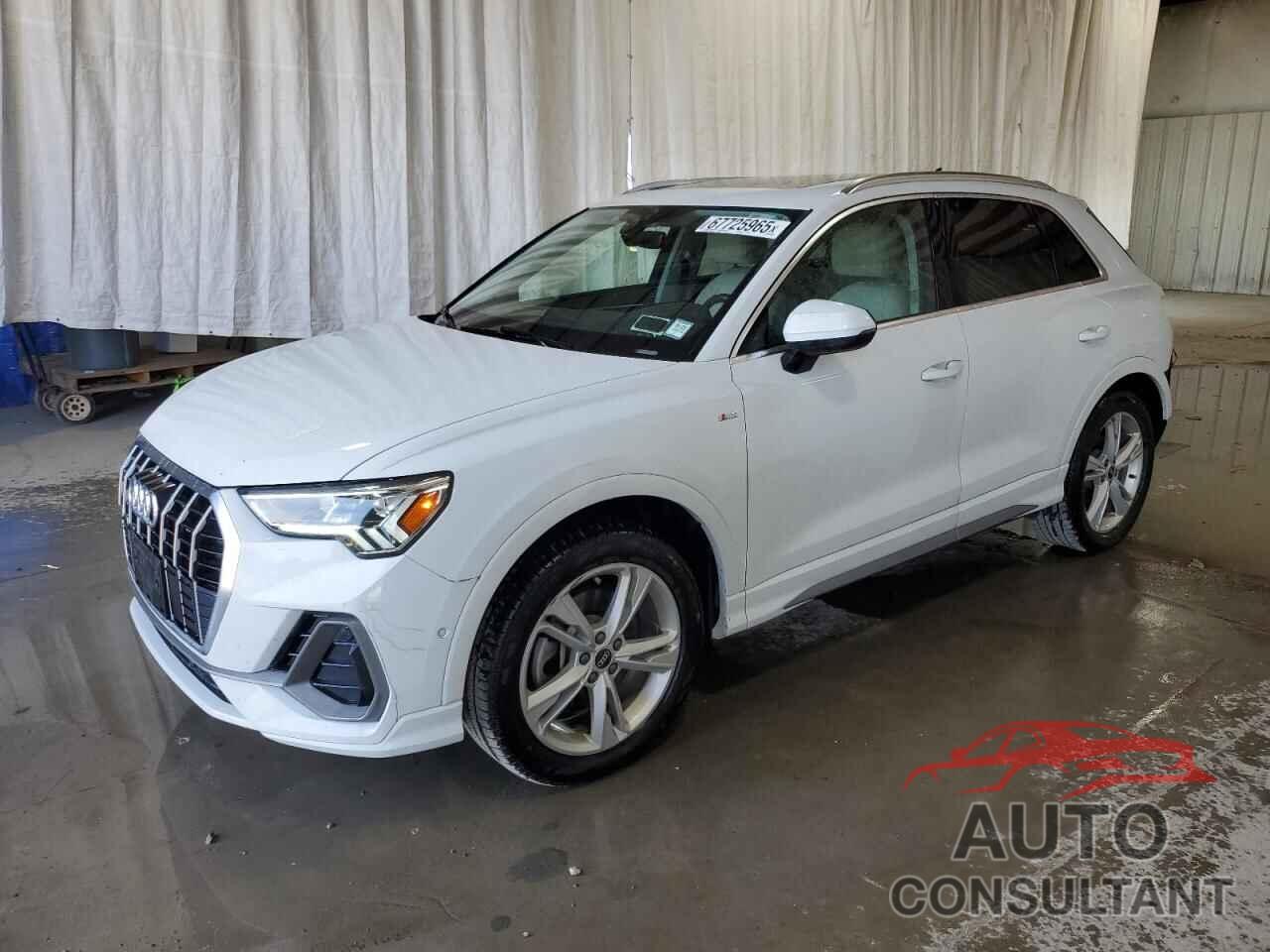 AUDI Q3 2021 - WA1EECF32M1023039