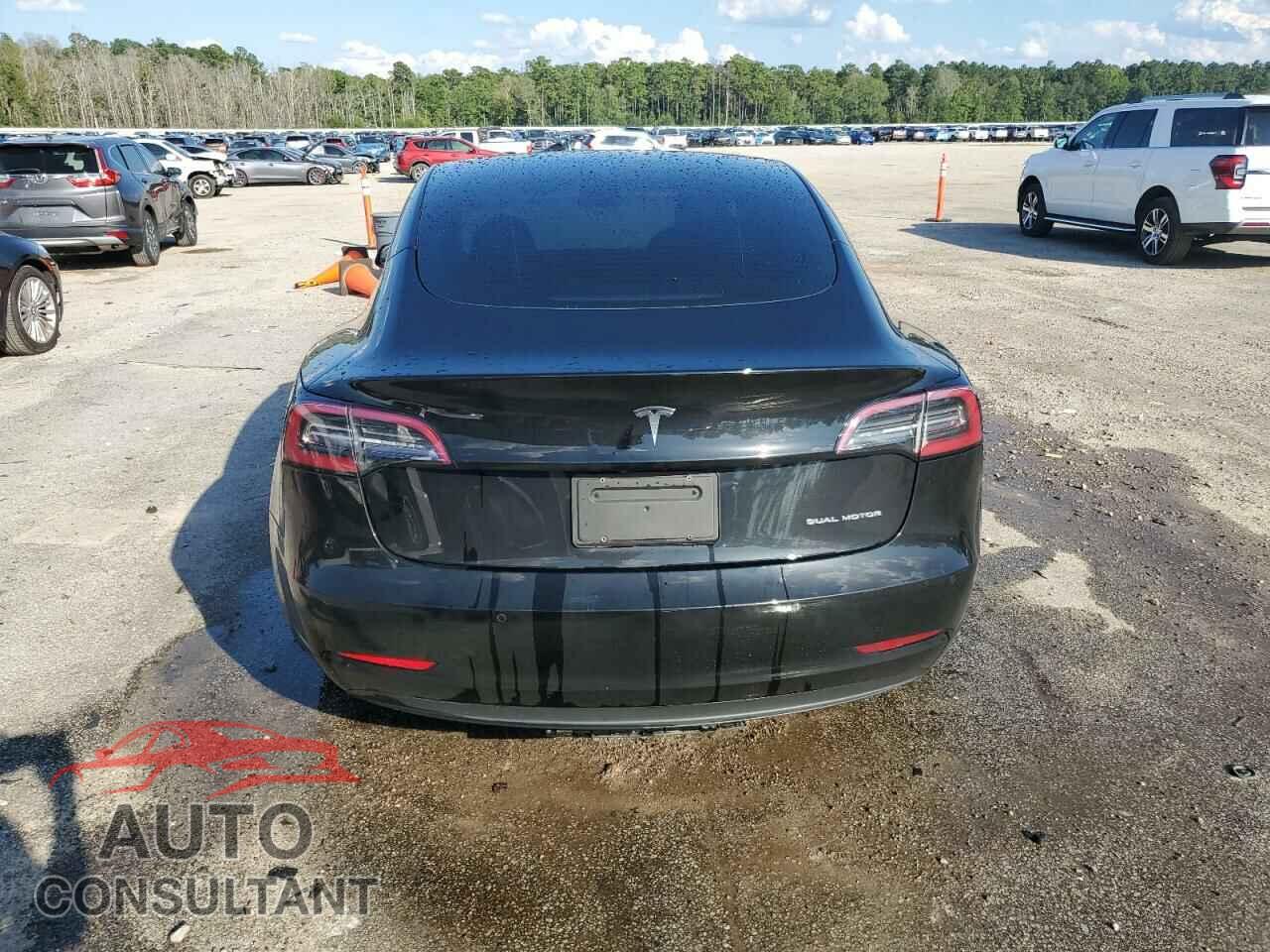 TESLA MODEL 3 2021 - 5YJ3E1EB2MF948129