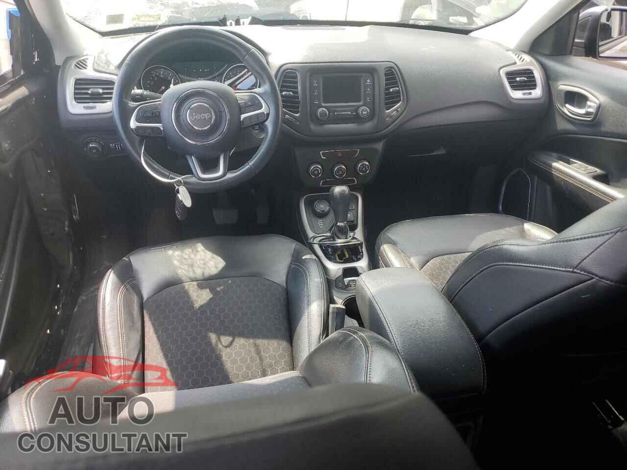 JEEP COMPASS 2018 - 3C4NJDBB4JT201168