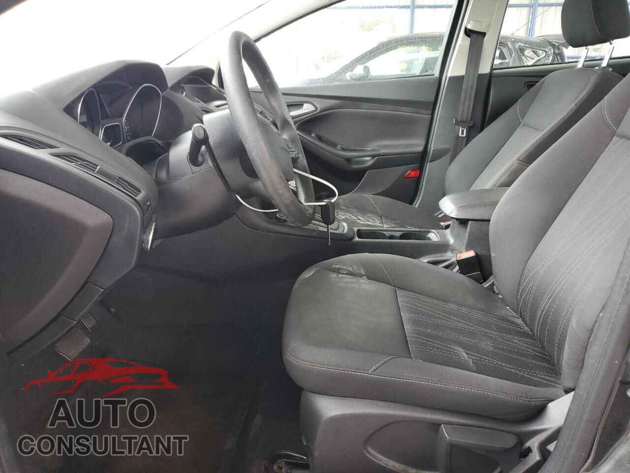 FORD FOCUS 2016 - 1FADP3F27GL389502