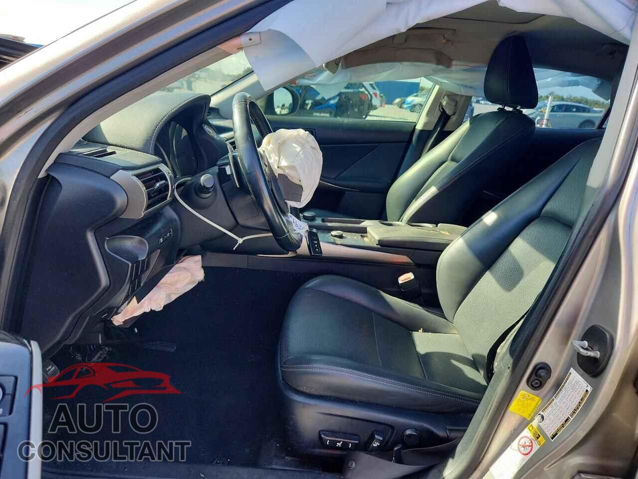 LEXUS IS 2015 - JTHBF1D24F5057594